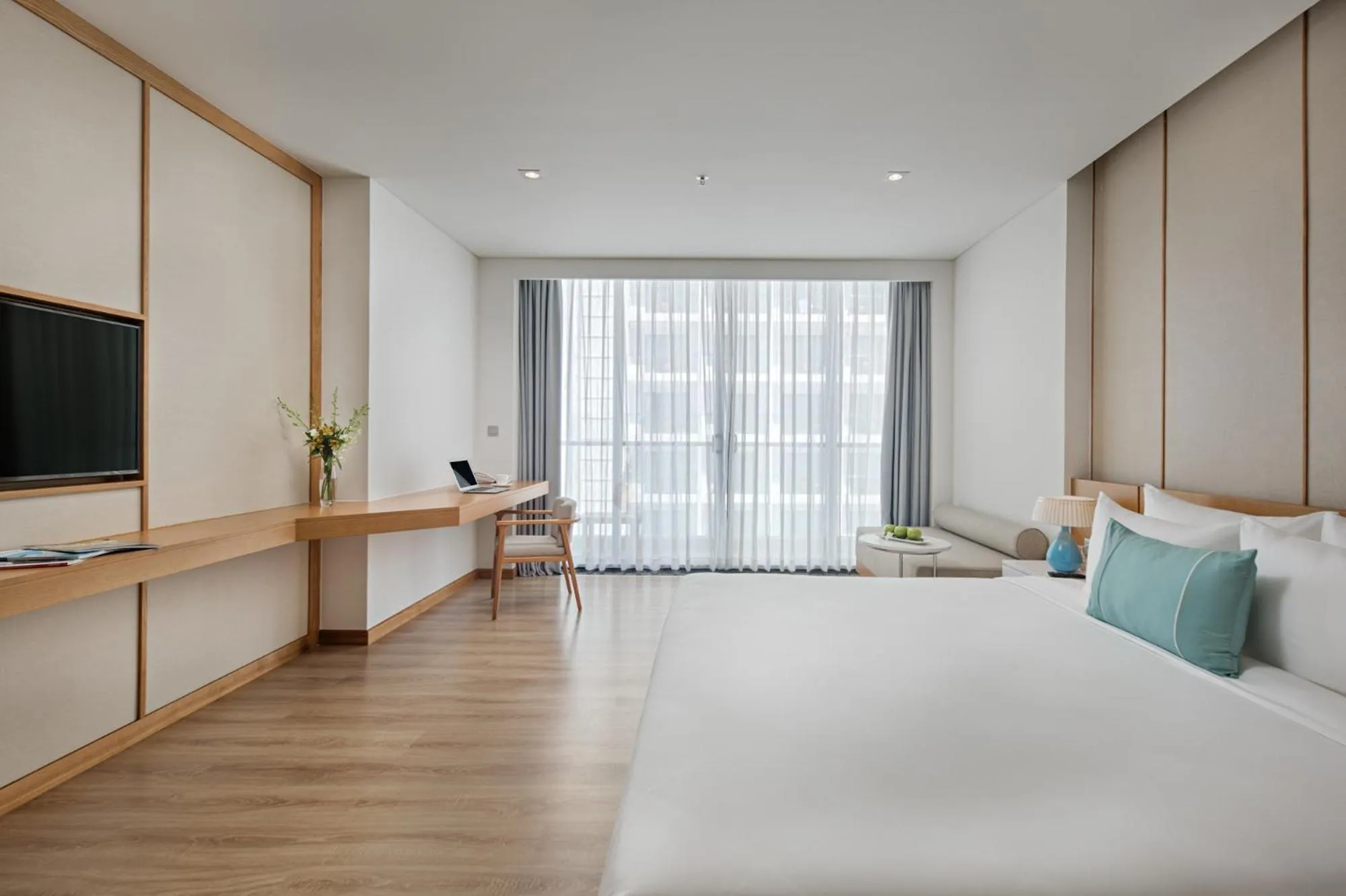 Premier Suite Double City view with Balcony in TMS Hotel Da Nang Beach