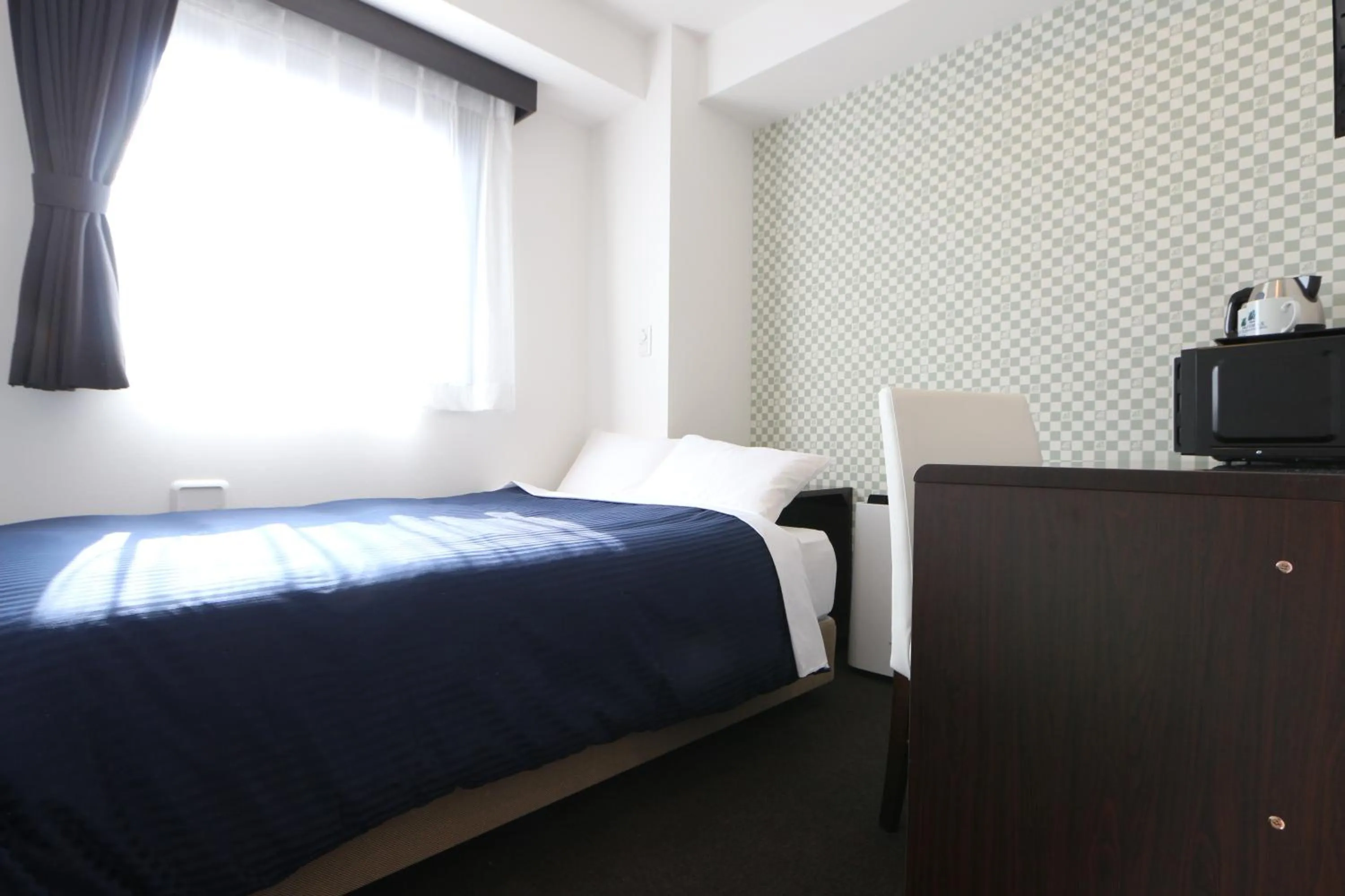 Double room with Small Double Bed - single occupancy - Disability Access - Smoking in HOTEL LiVEMAX Minamihashimoto Ekimae