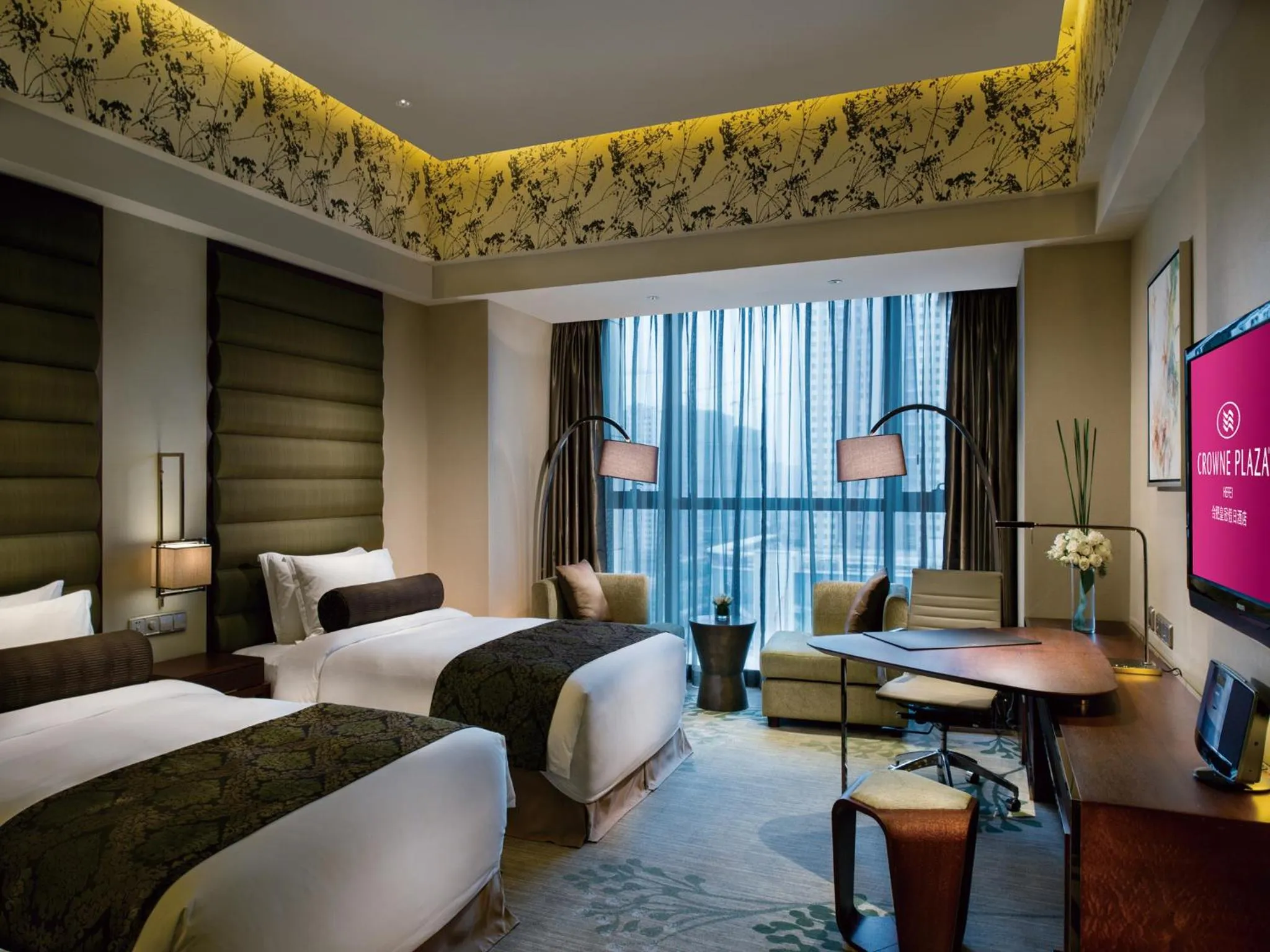 Standard Twin Room - High Floor/Smoking in Crowne Plaza Hefei by IHG