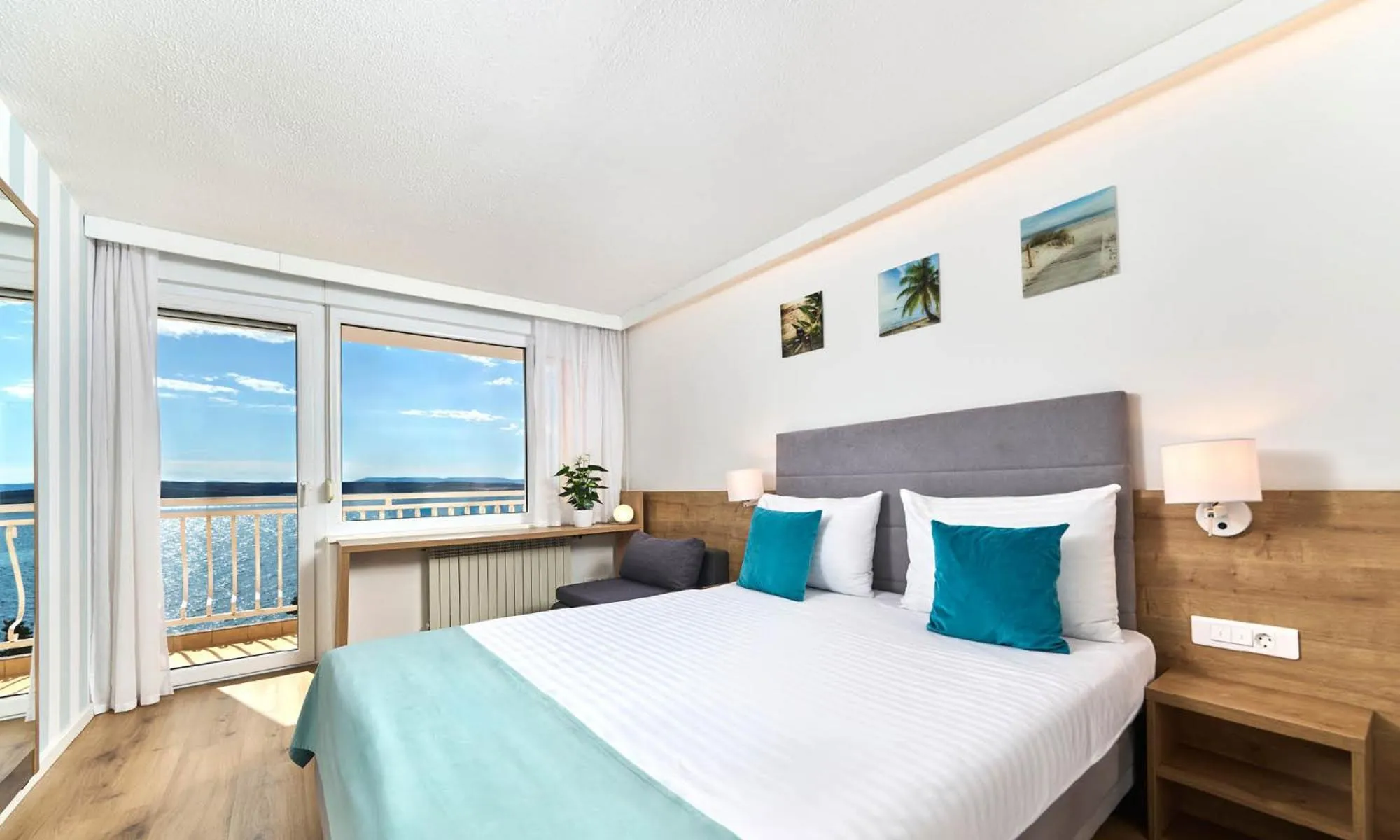 Superior Double Room with Balcony and Sea View in Mediteran Maradiso Hotel by Aminess