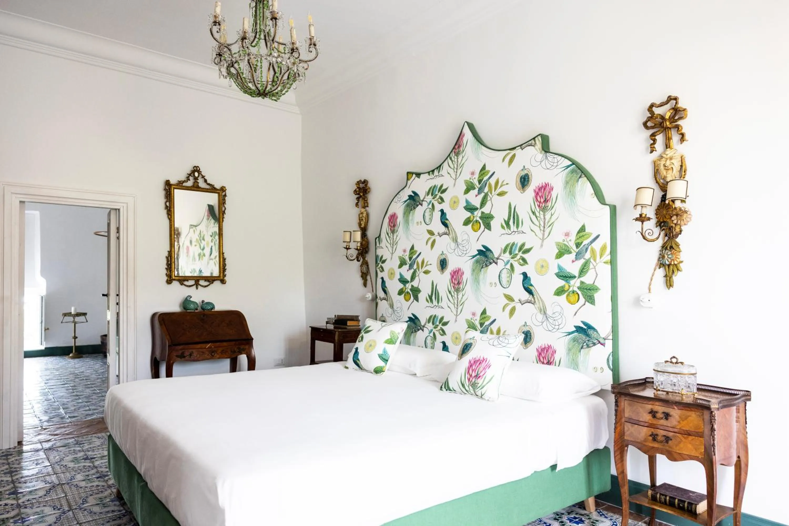 Deluxe Room with Mountain View in Villa De Cillis Carafa