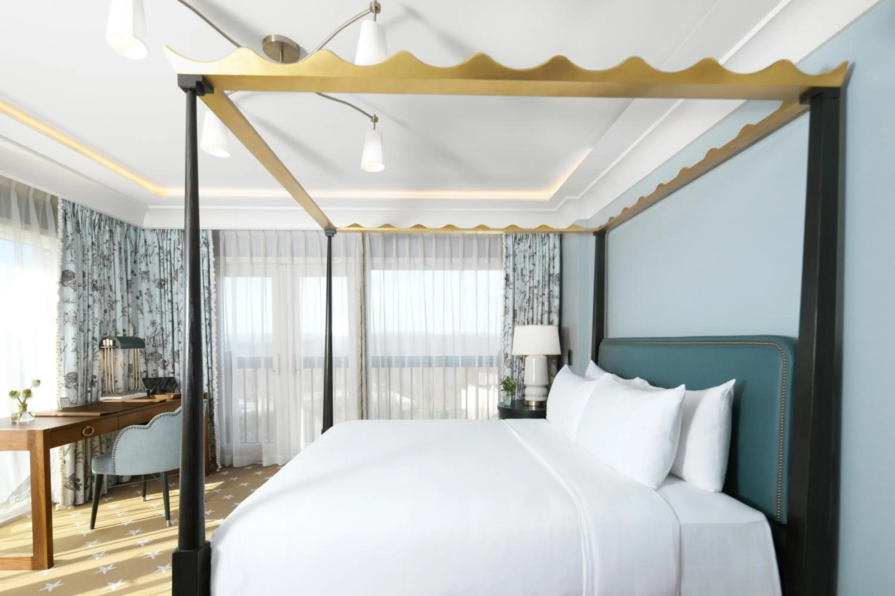 Grand Lodge King Junior Suite in Nemacolin