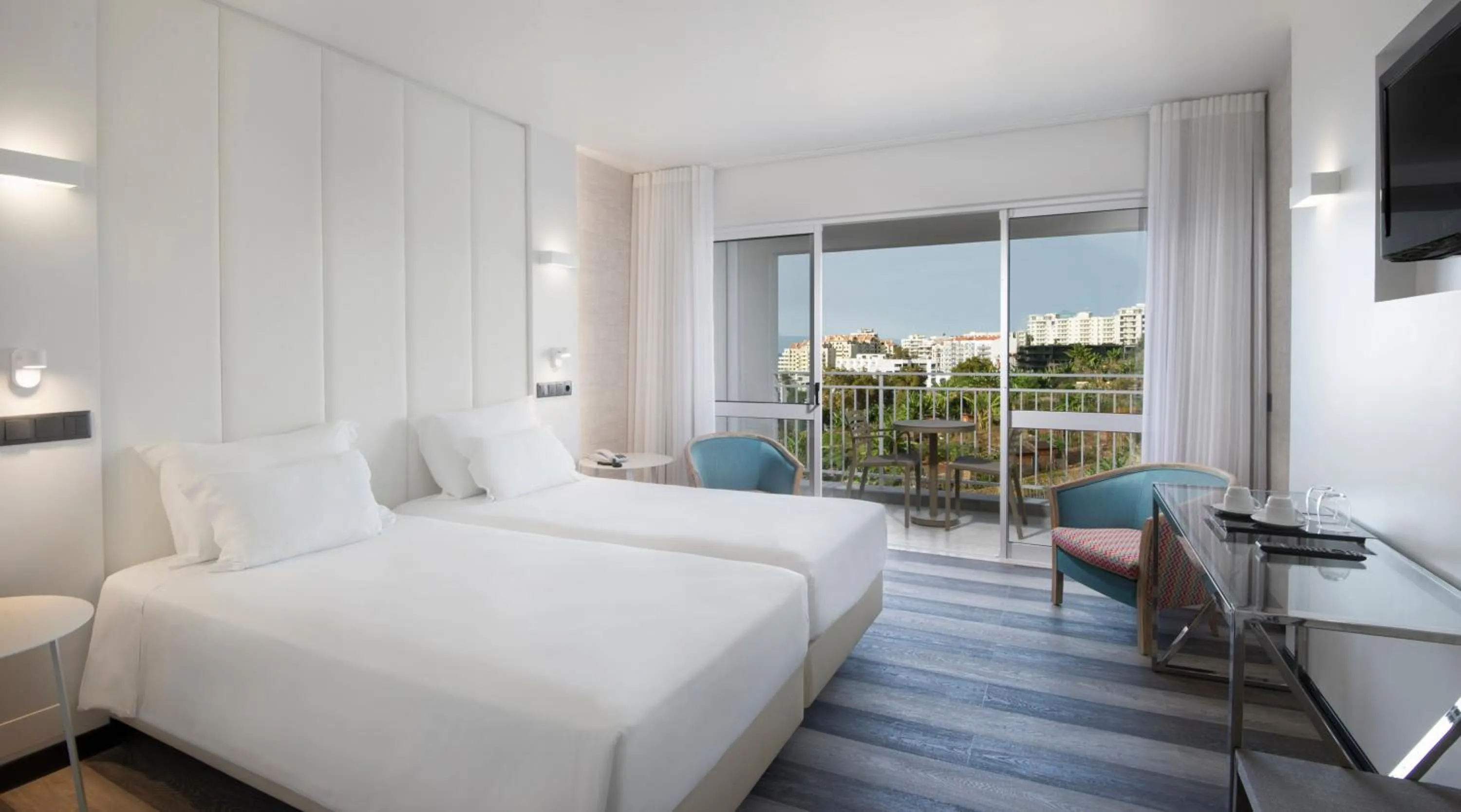 Double or Twin Room with Side Sea View - single occupancy in Hotel Alto Lido