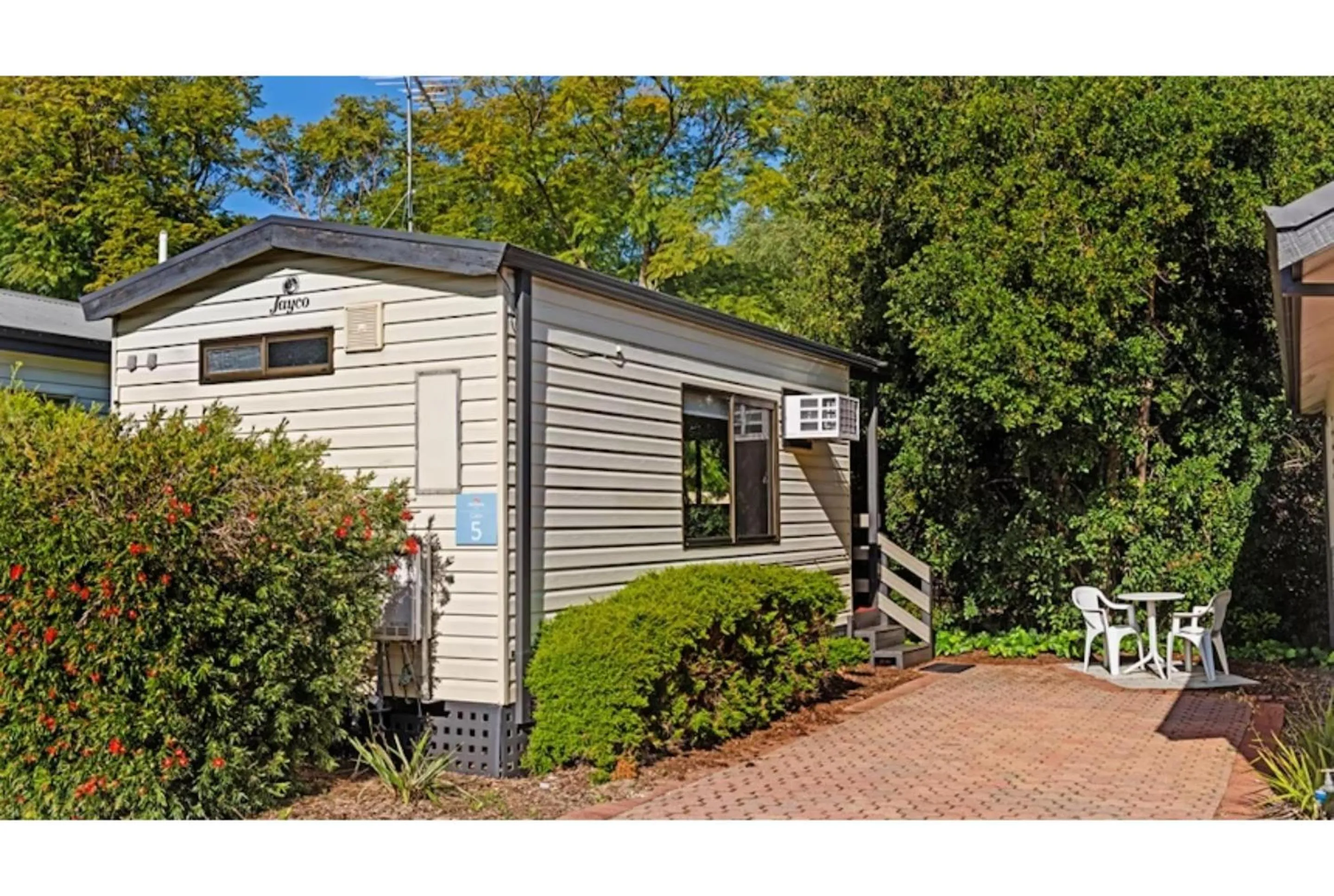 Standard Studio Cabin - Pet Friendly in Discovery Parks - Perth Airport