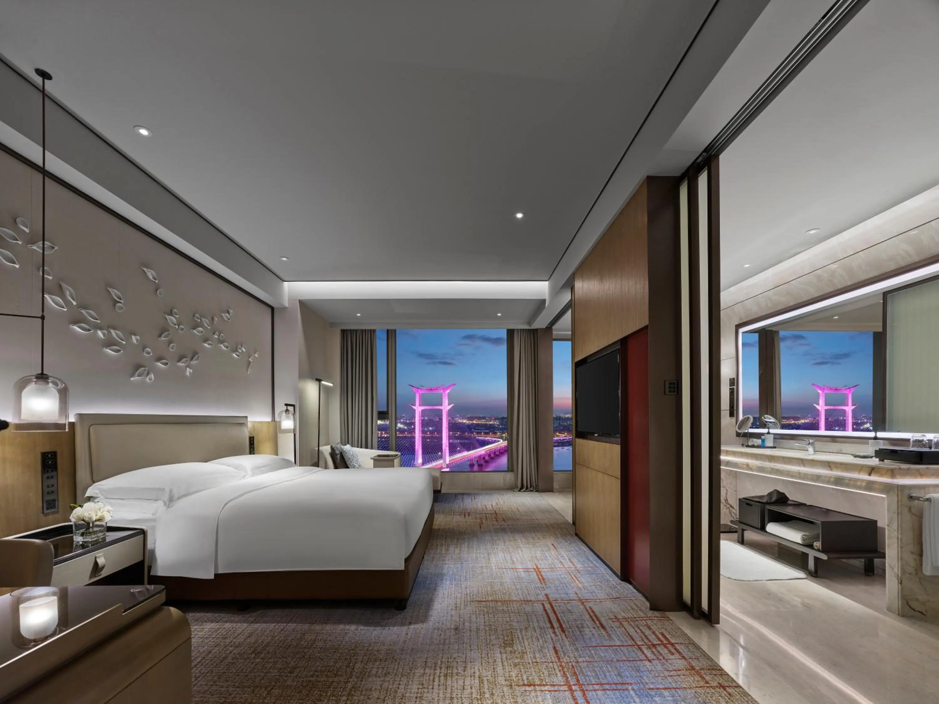 1 King Premium Jinjiang Bridge River View in InterContinental Quanzhou by IHG