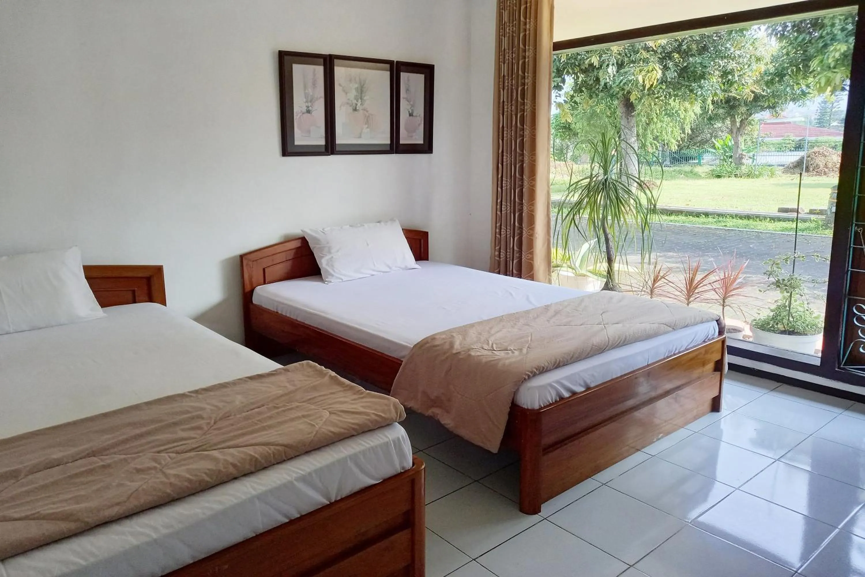Standard Double Room in Vanda Villa Batu