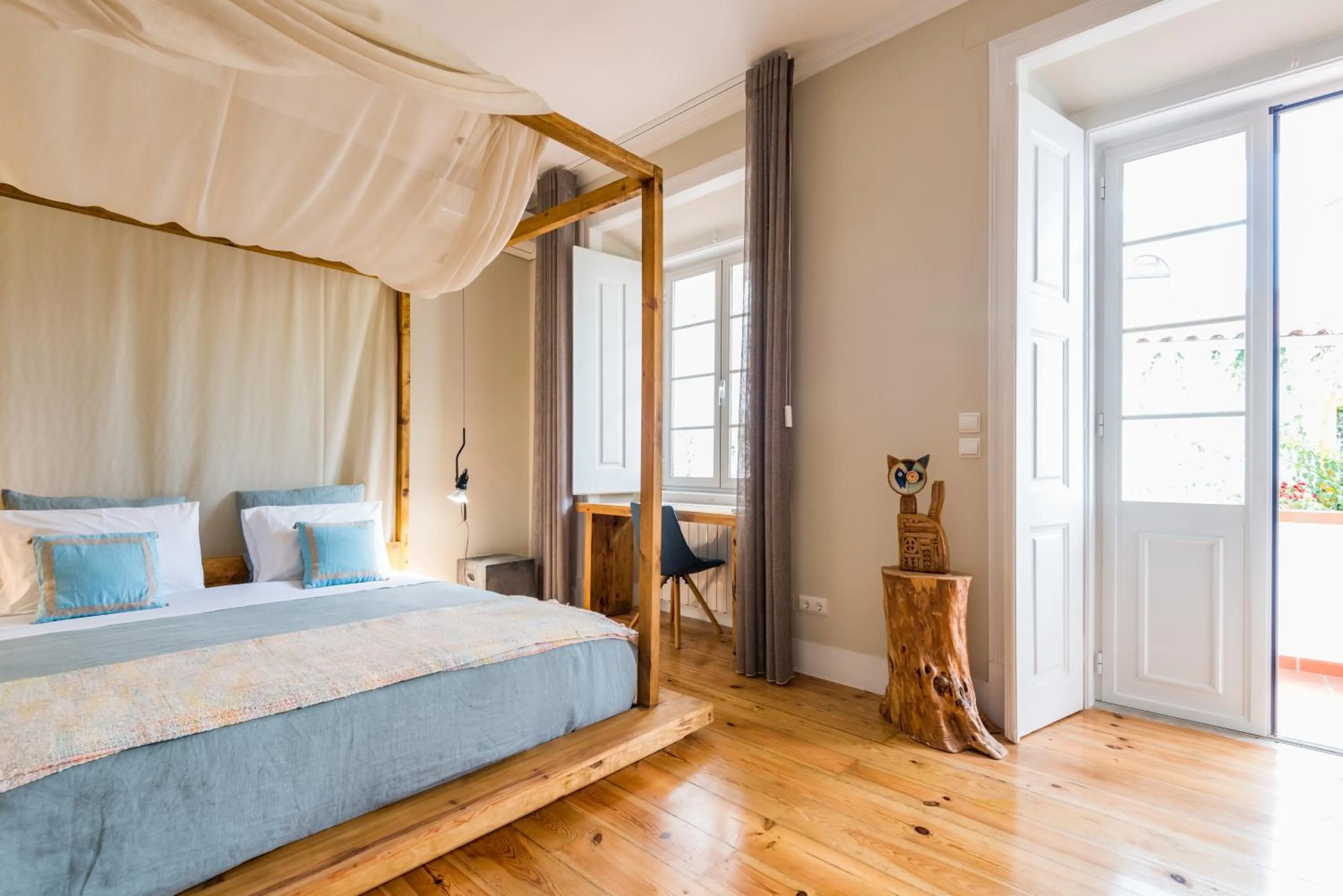 Deluxe Family Suite in 19 Tile Ceramic Concept - by Unlock Hotels