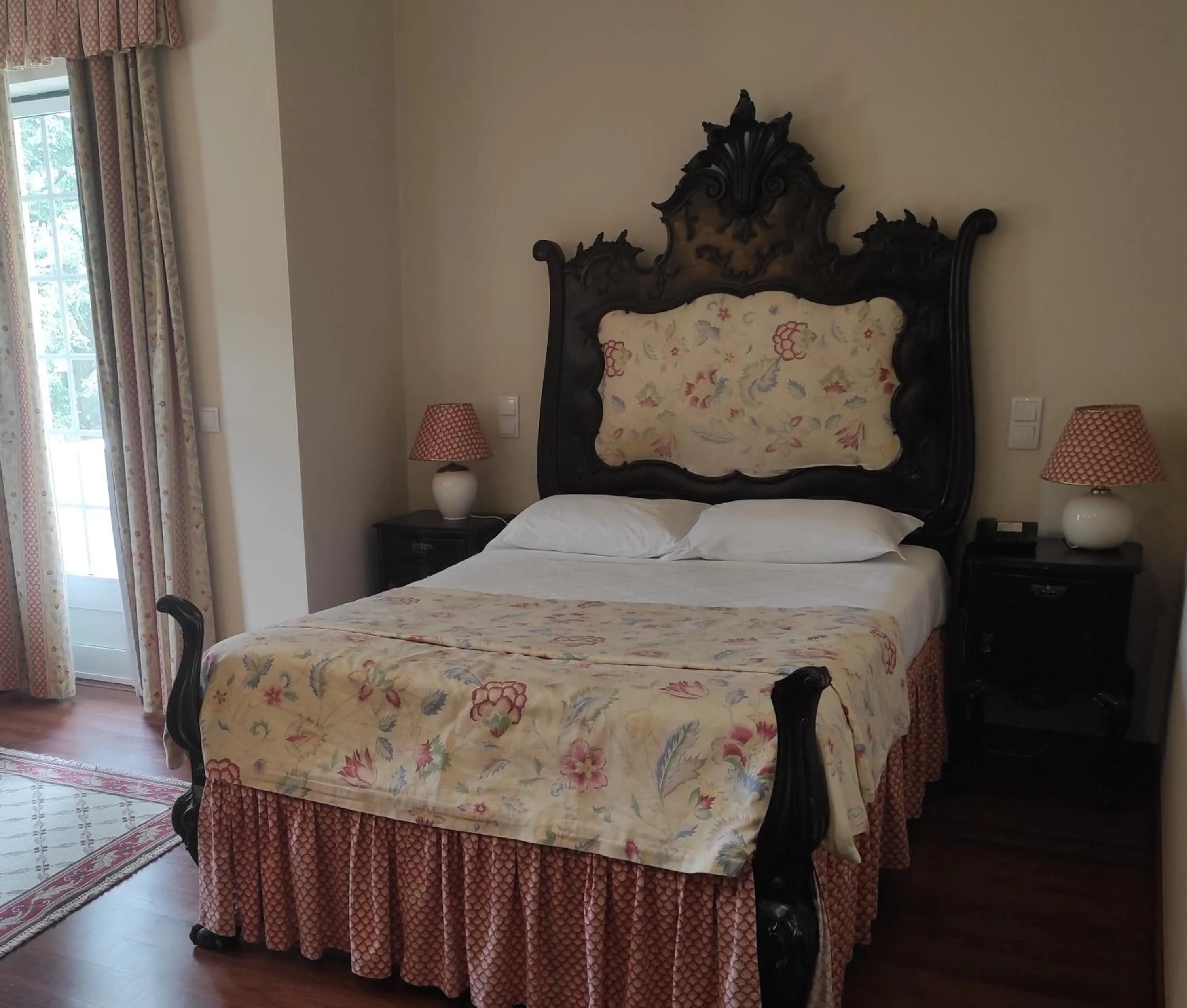 Single Room with Balcony in Hotel Urgeirica