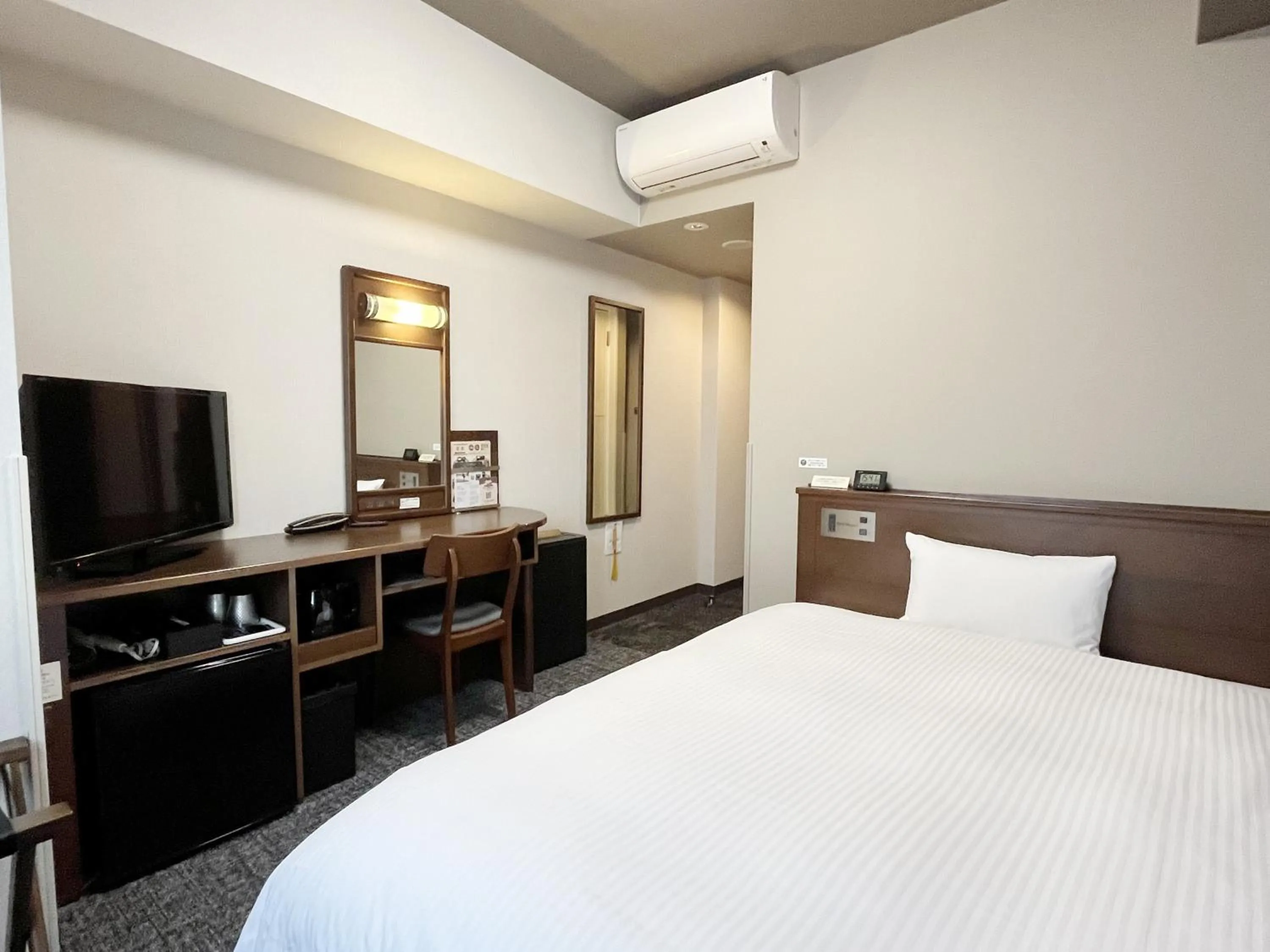Single Room - single occupancy - Smoking in Hotel Route-Inn Toki