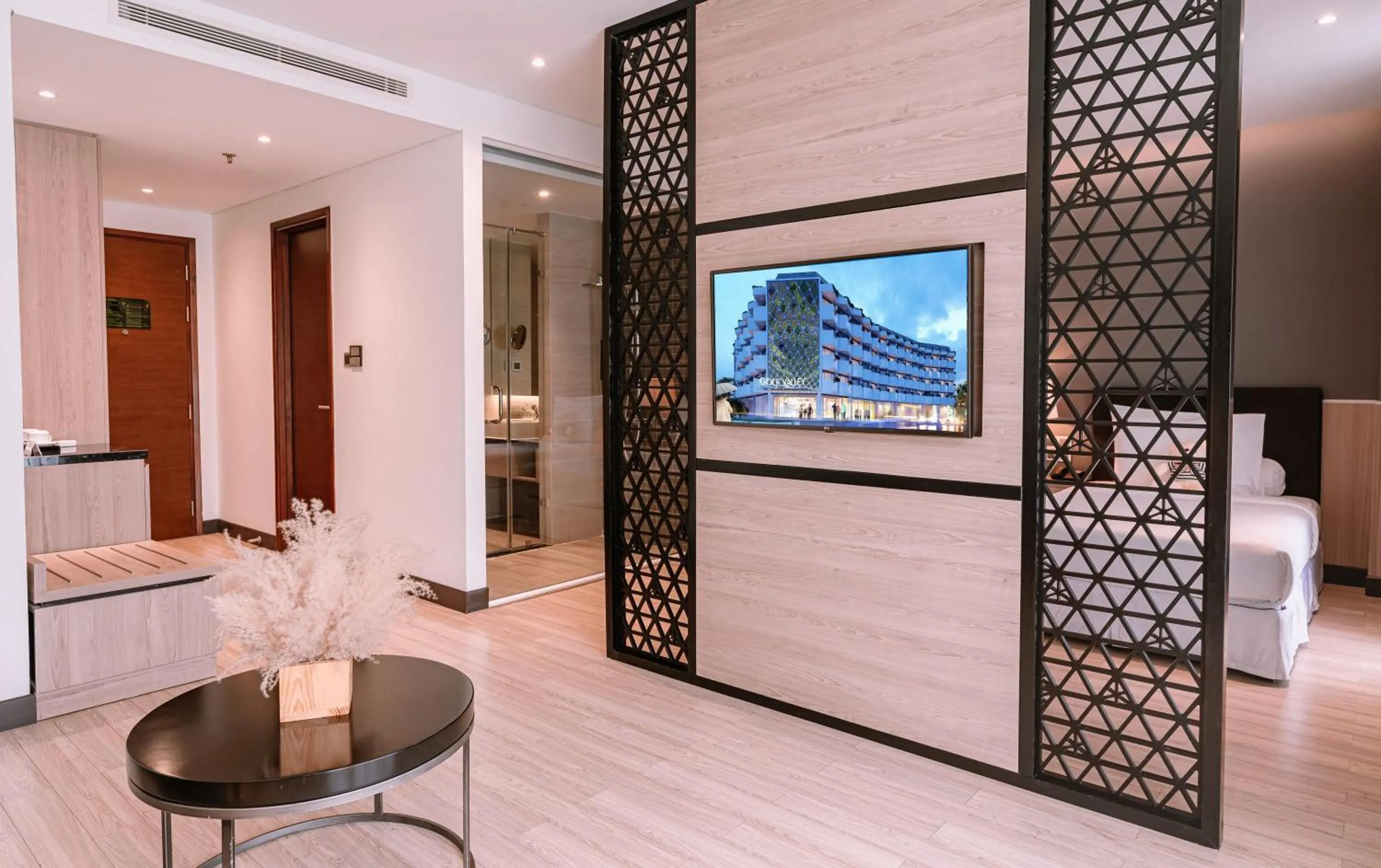 Premier Deluxe Double Room with Balcony with Free Herbal Foot Bath 15 mins in Golf Valley Hotel