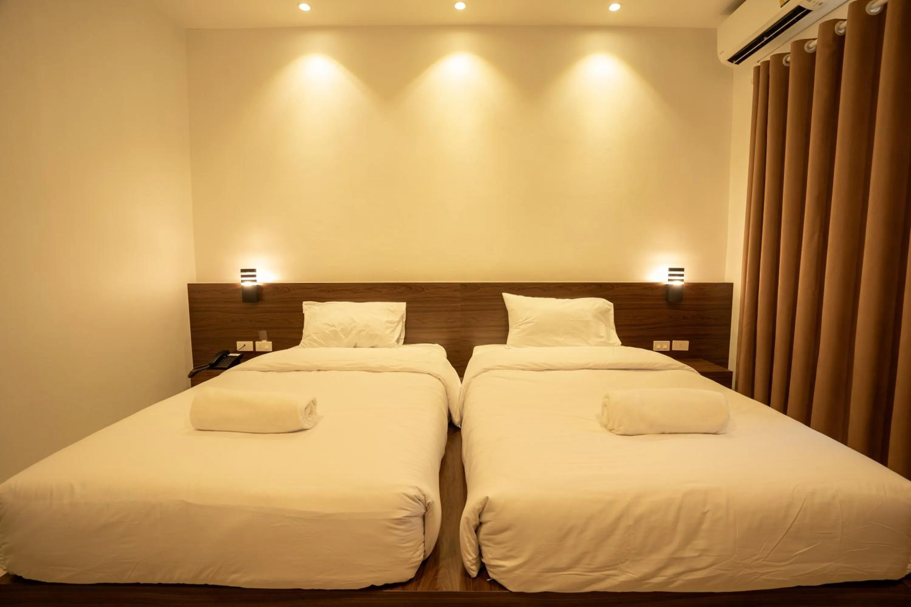 Superior Twin Room in Intouch Riverside Hotel