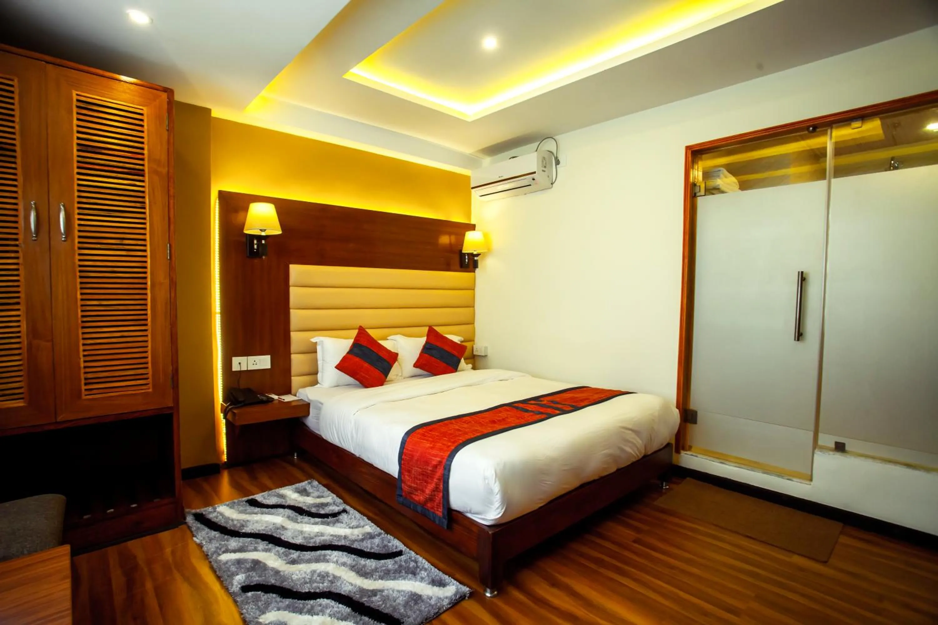 Deluxe Double Room - Complimentary Airport Pick up or Drop in Hotel Jampa