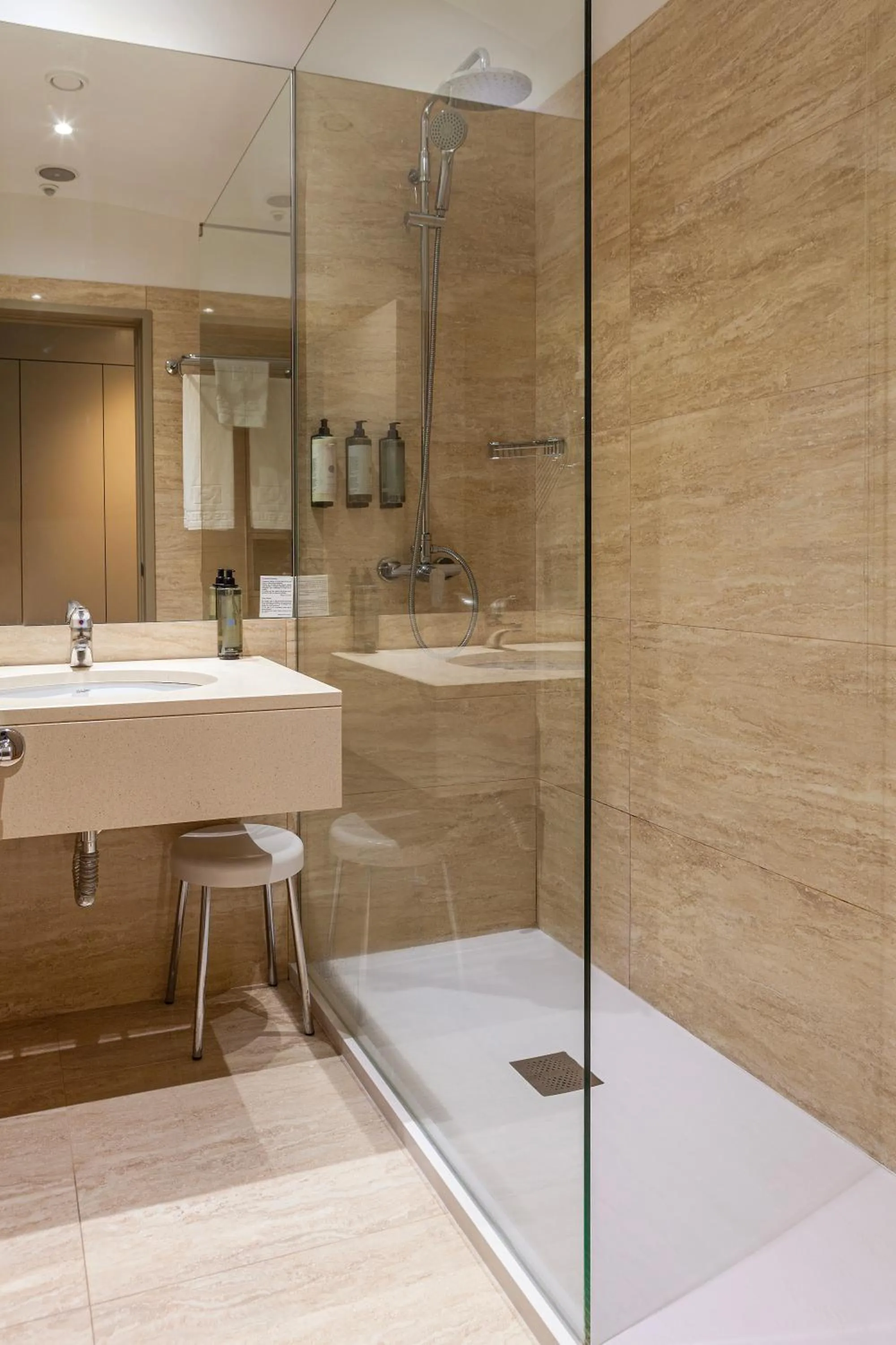 Twin Room - single occupancy in Hotel de Guimaraes Business & SPA