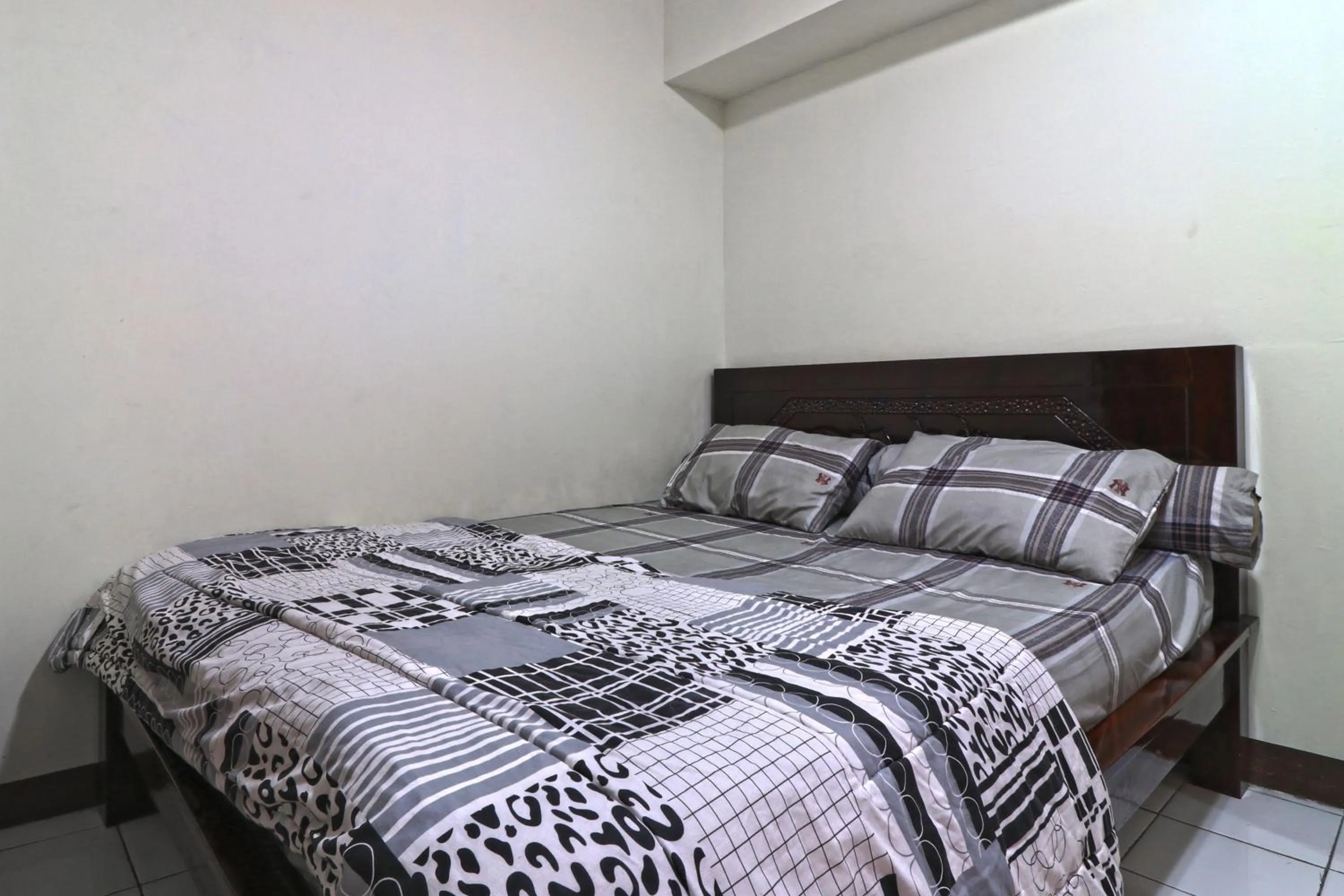 Two-Bedroom Apartment in Inkubus Gateway Apartment Ahmad Yani by Ridwan
