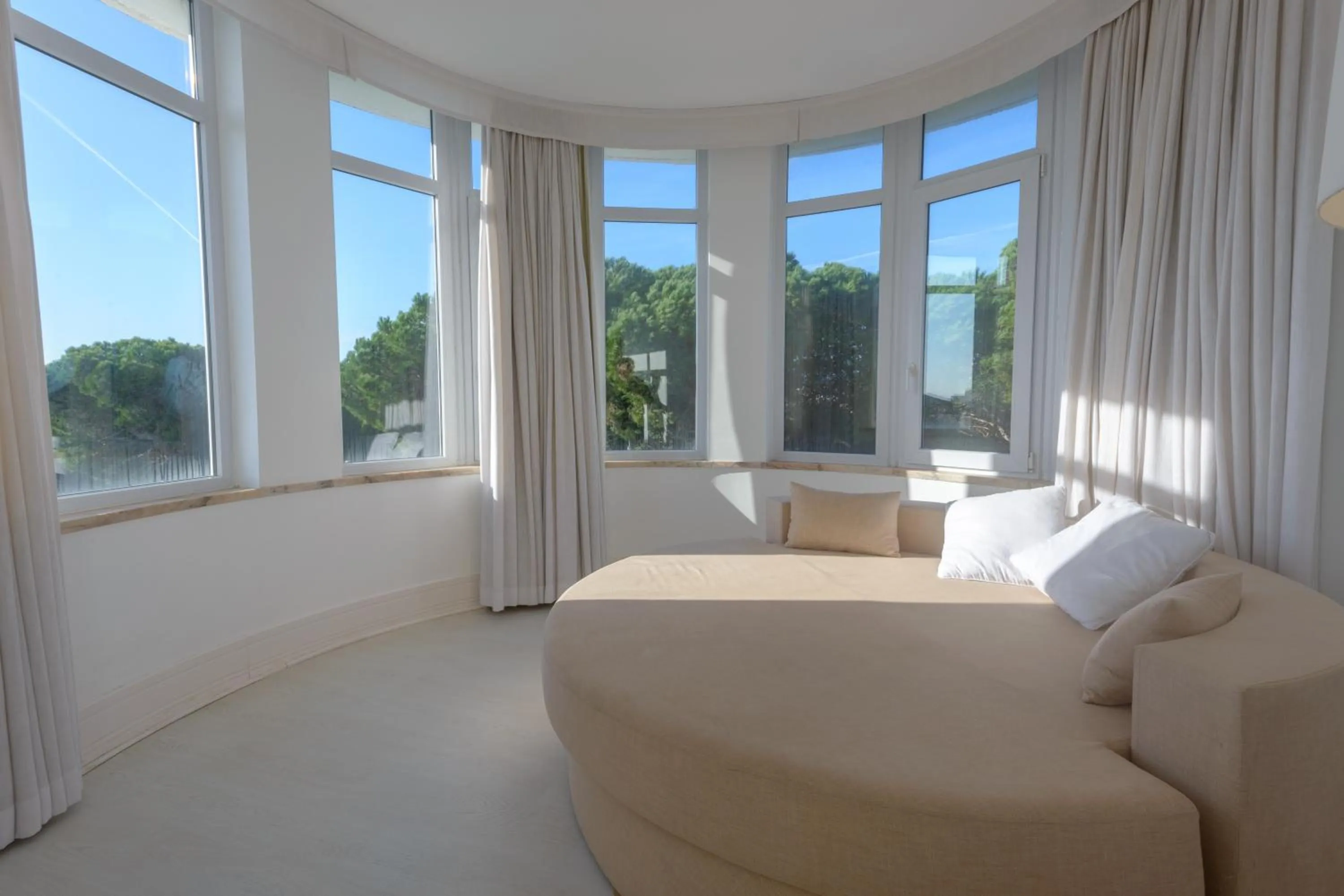 Suite with Sea View in Amazonia Estoril Hotel