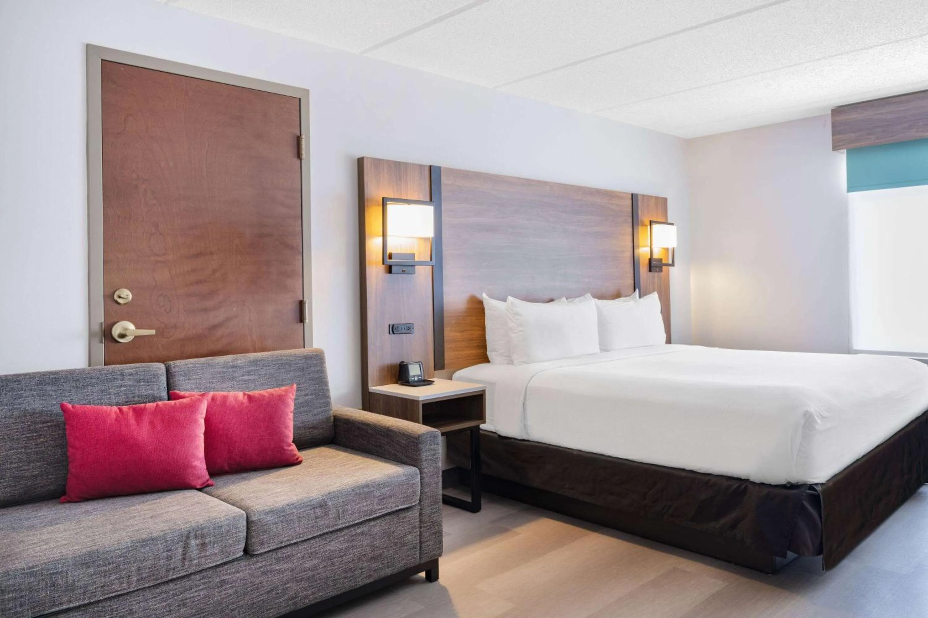 King Room - Disability Access - Non-Smoking in Wingate by Wyndham Atlanta-Duluth