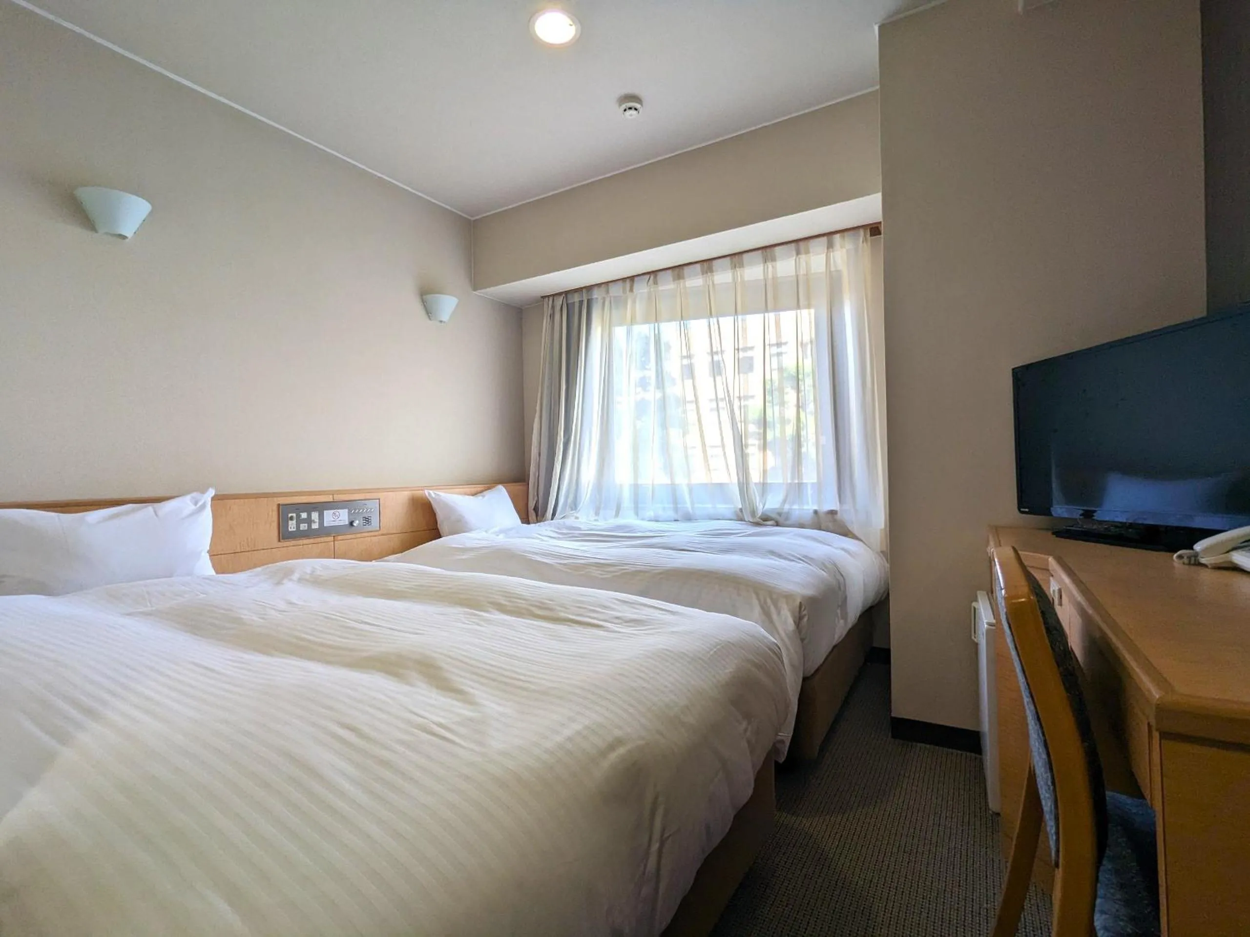 Twin Room - single occupancy - Non-Smoking in Kenchomae Green Hotel