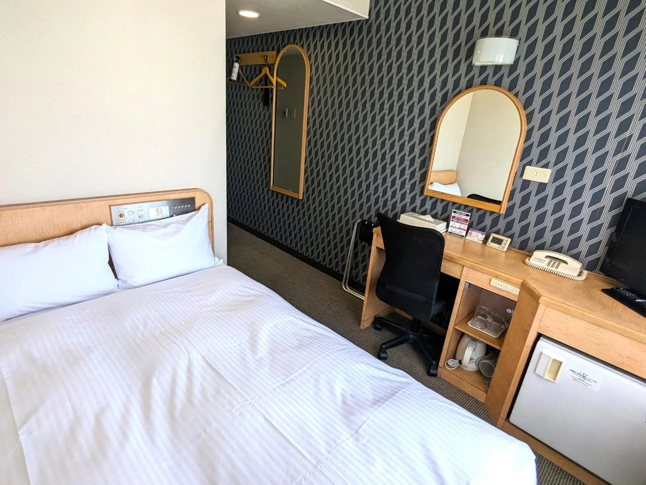 Double Room with Small Double Bed - Non-Smoking in Kenchomae Green Hotel