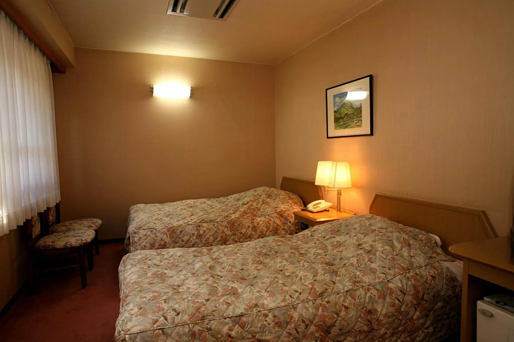 Economy Twin Room in Shibu Hotel