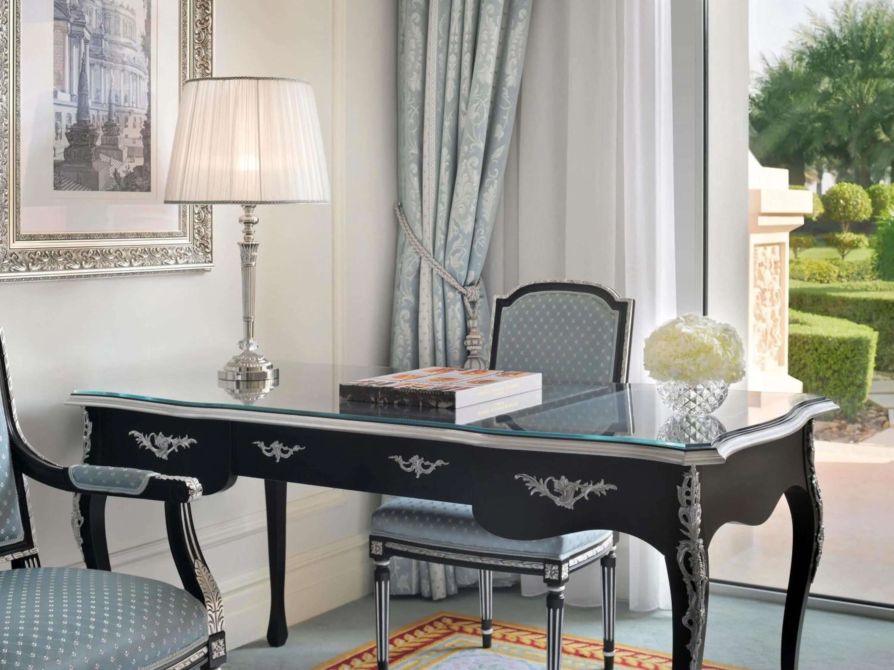 Premier Garden Walk Room in Raffles The Palm