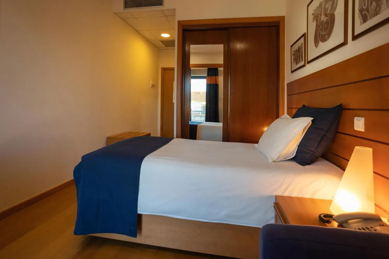 Single Room in Hotel Pombalense