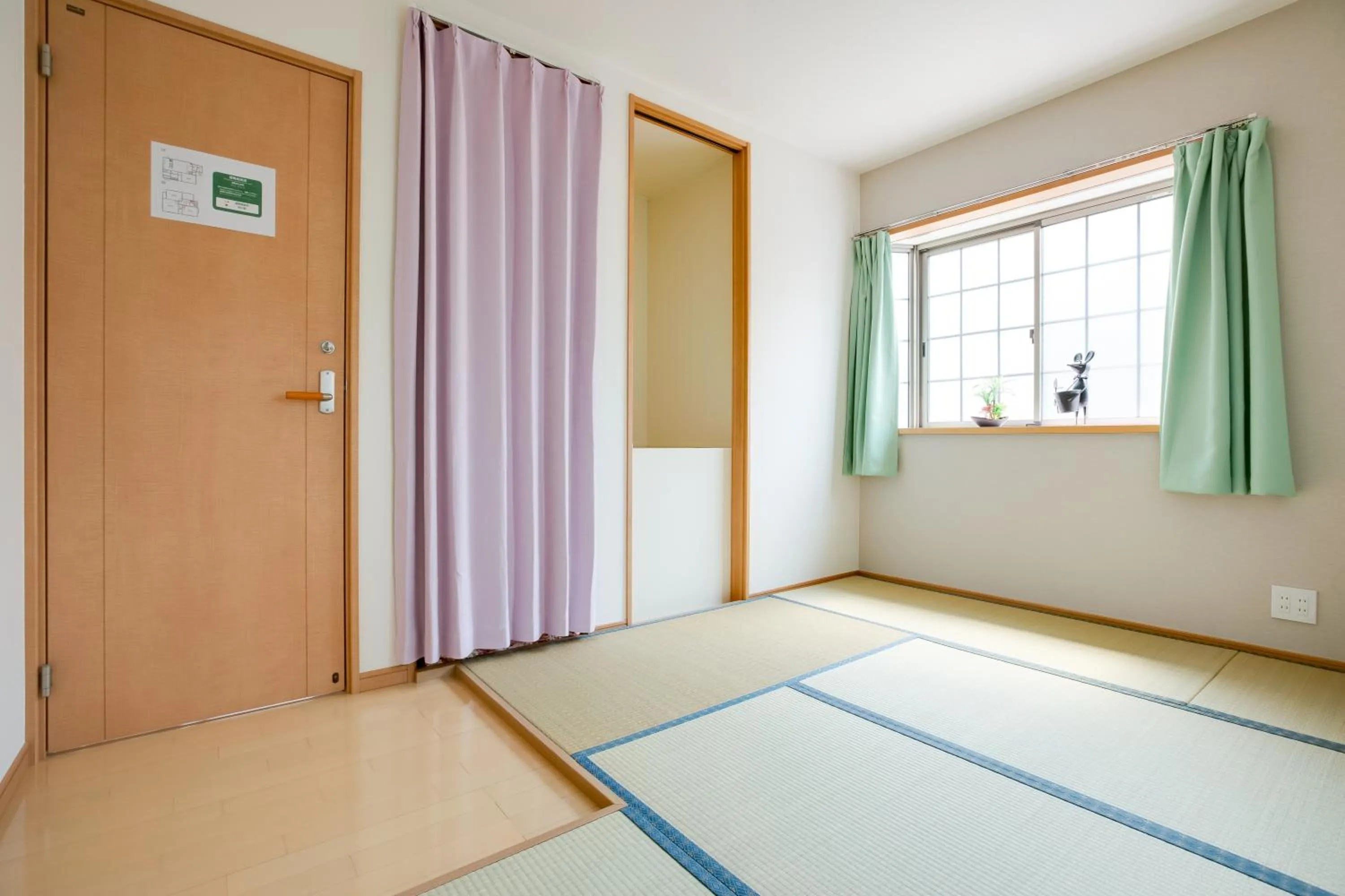 Quadruple Room with Shared Bathroom in JIYUKA INN