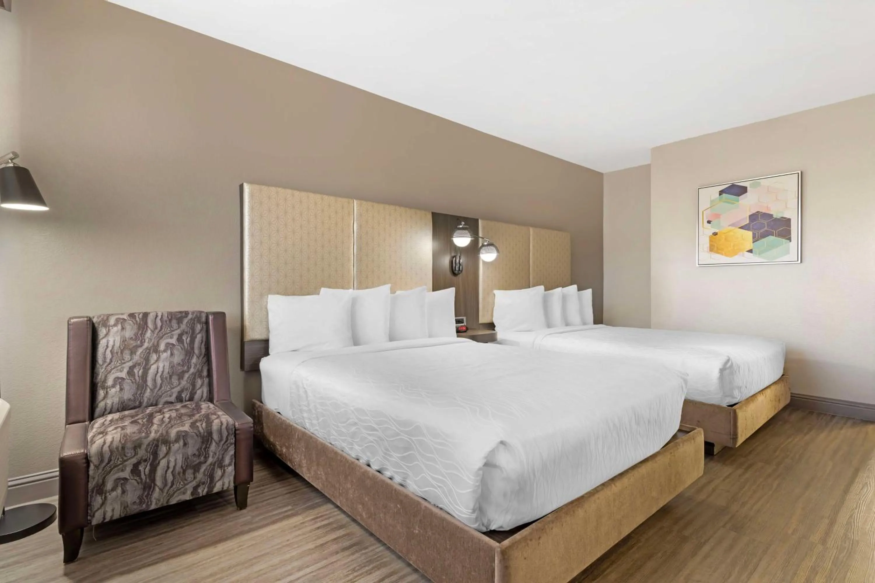 Double Room with Two Double Beds - Mobility Access/Non-Smoking in Best Western Marina State Beach