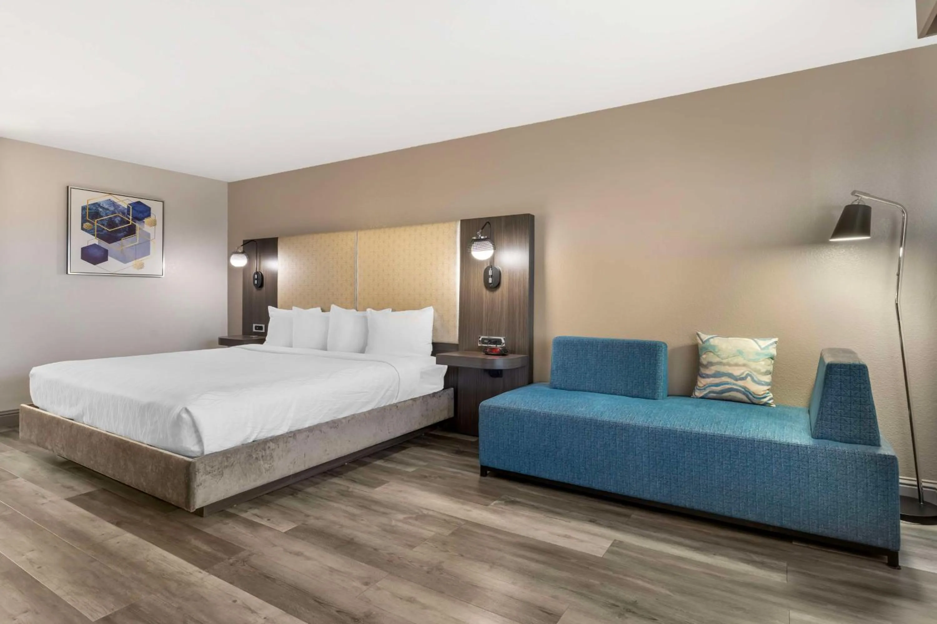 King Room - Non-Smoking in Best Western Marina State Beach