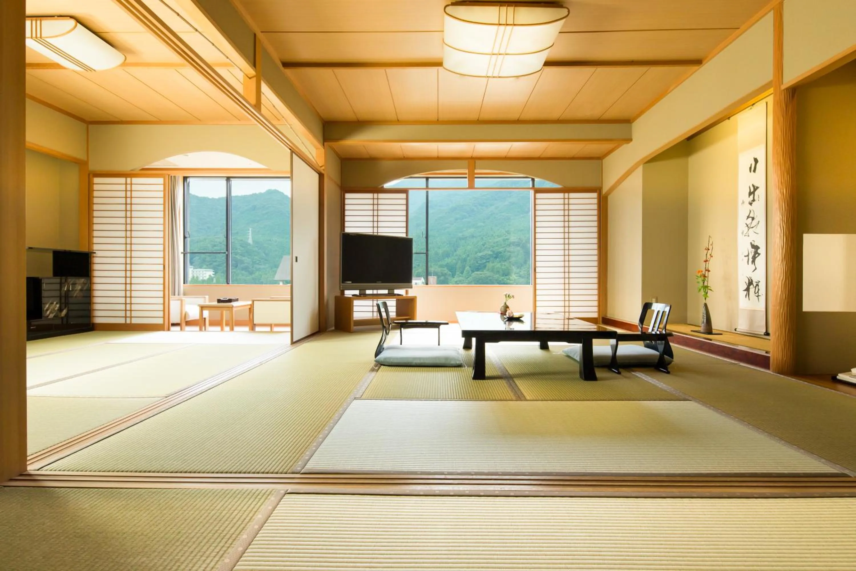 Japanese-Style Room in Kinugawa Onsen Sanraku