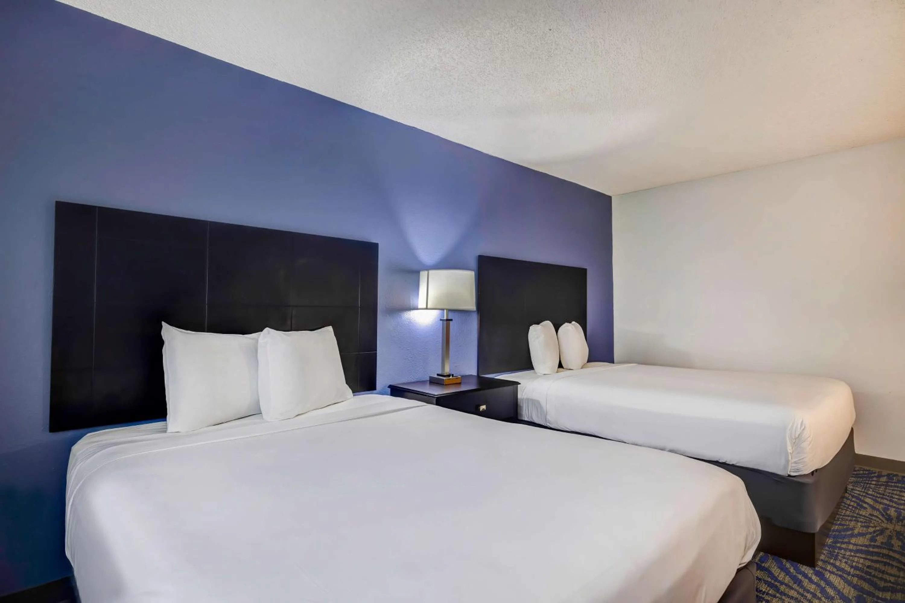 Deluxe Queen Room with Two Queen Beds - Non-Smoking in Motel 6 Arlington TX Entertainment District
