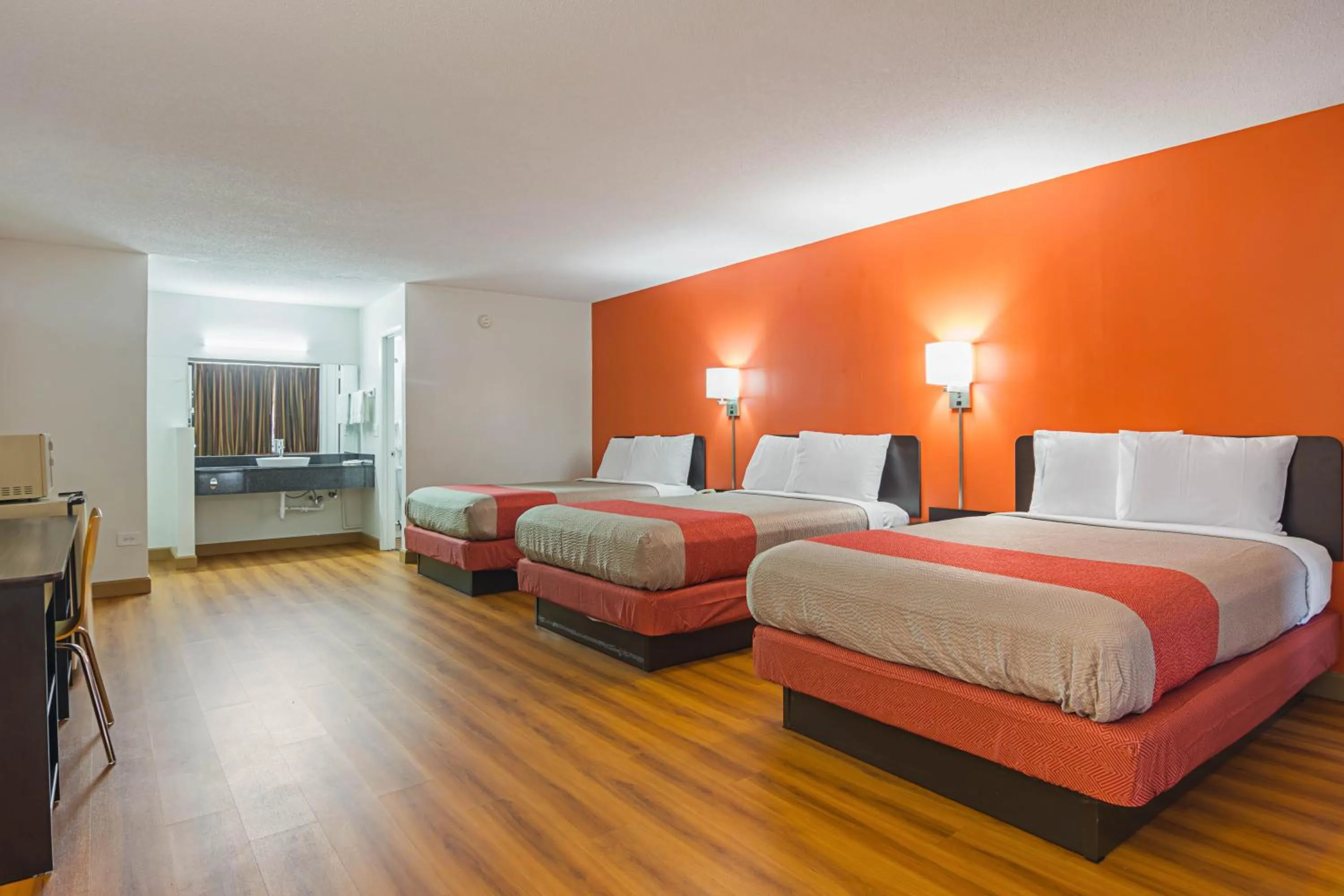 Triple Room - Non-Smoking in Motel 6-Cleveland, TN