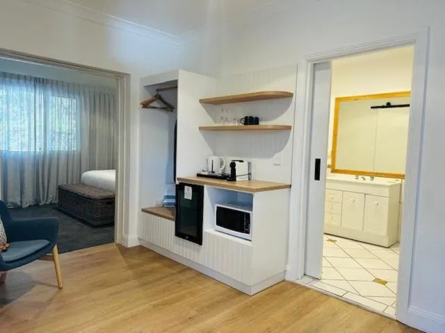 King Room with No View - Larger Room - Non Smoking/Ground floor in The Quarters, an Ascend Collection Hotel