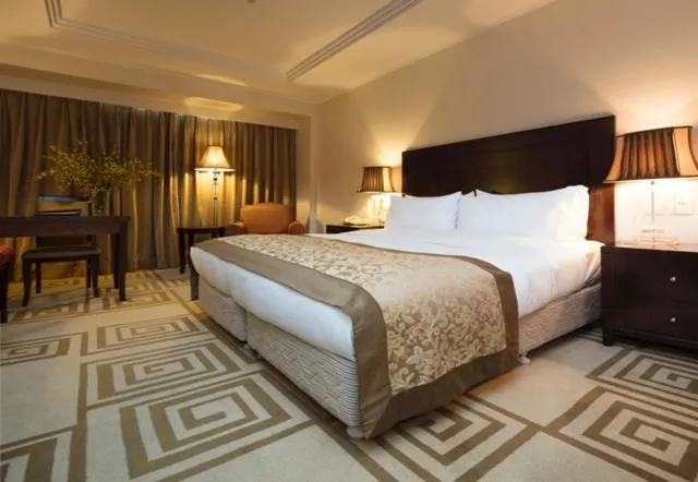 Deluxe Double Room in Beijing Continental Grand Hotel