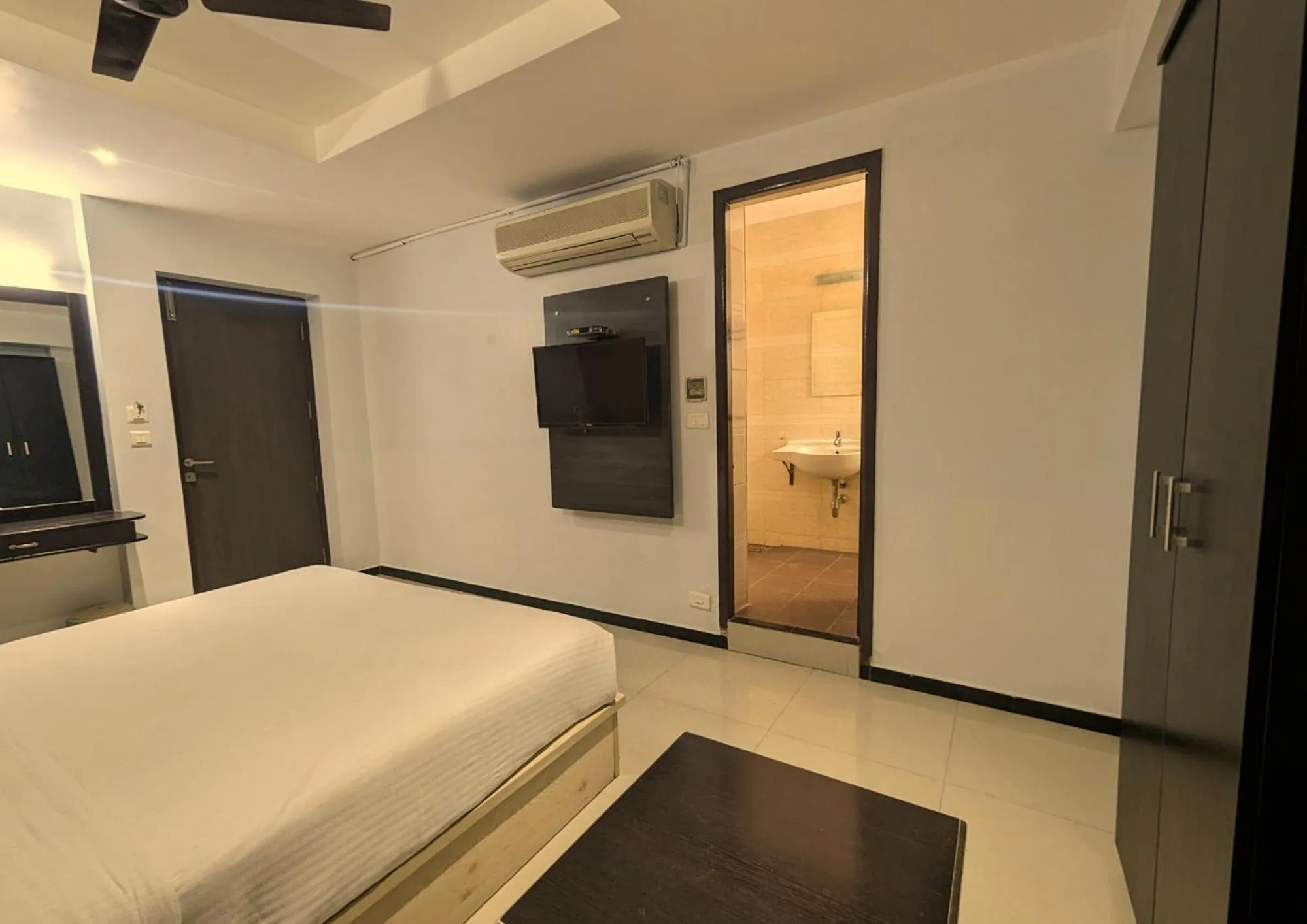 Standard Double Room - single occupancy in RBS Residency