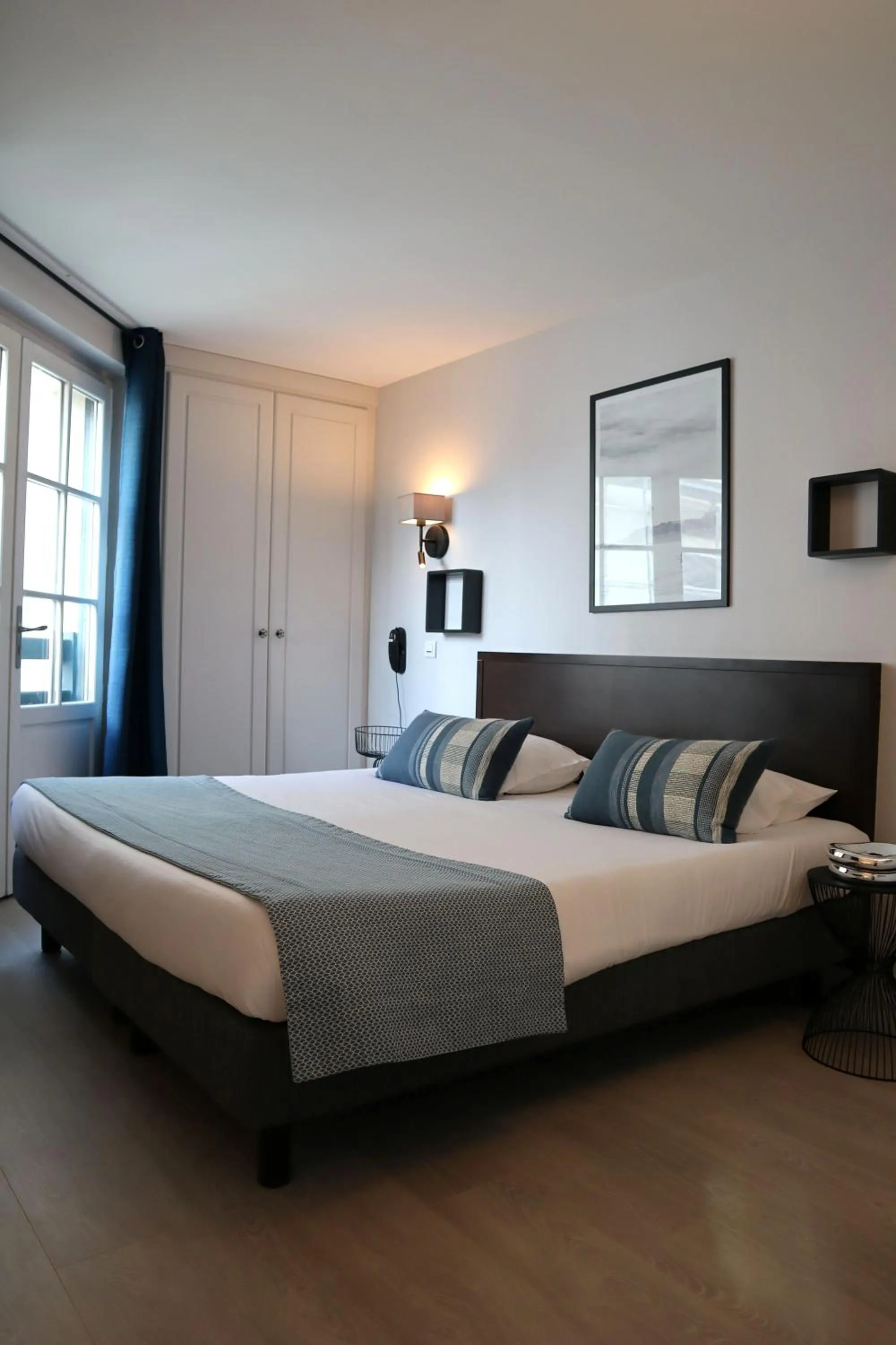 One-Bedroom Apartment with Courtyard View (4 adults) in Hôtel Florida