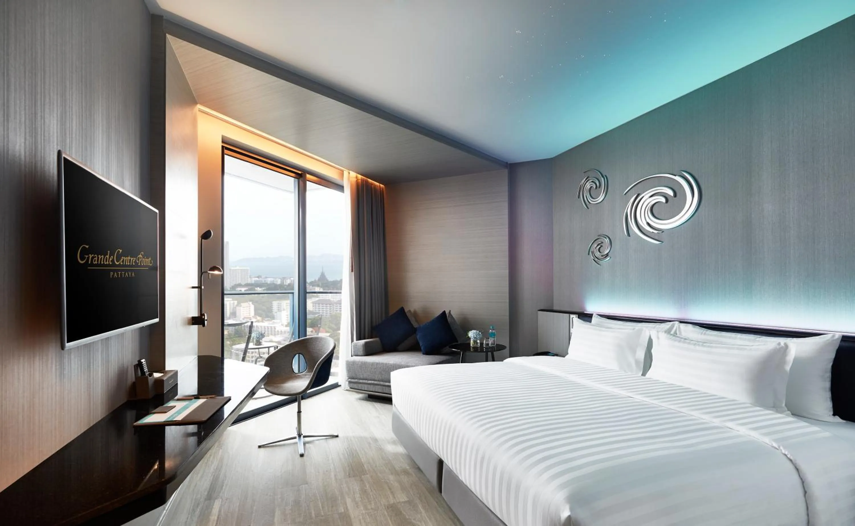 Deluxe Double or Twin Room with Sea View in Grande Centre Point Pattaya