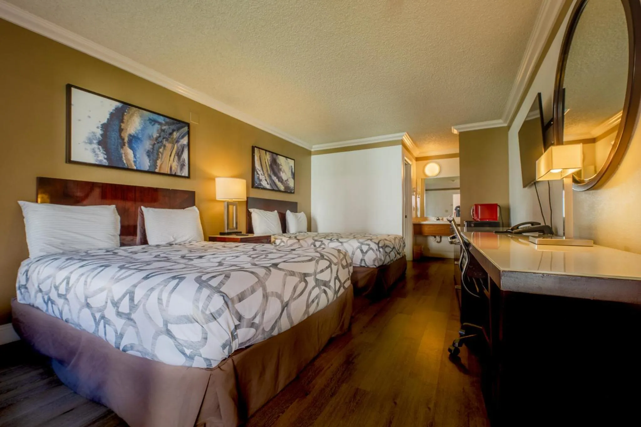 Queen Room with Two Queen Beds - Non-Smoking in National 9 Inn