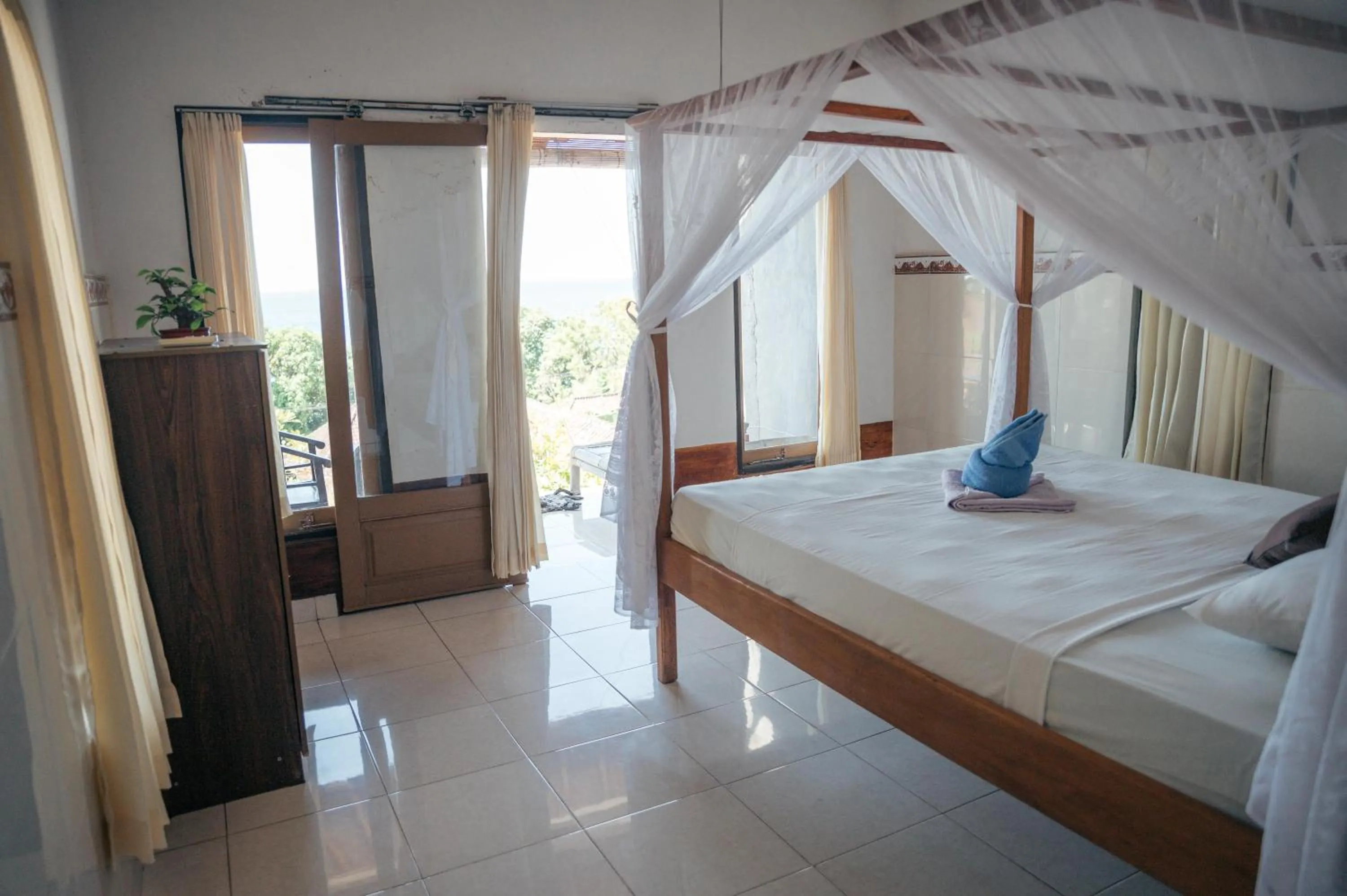 Superior Double Room with Air Conditioning in Bukit Indah Homestay