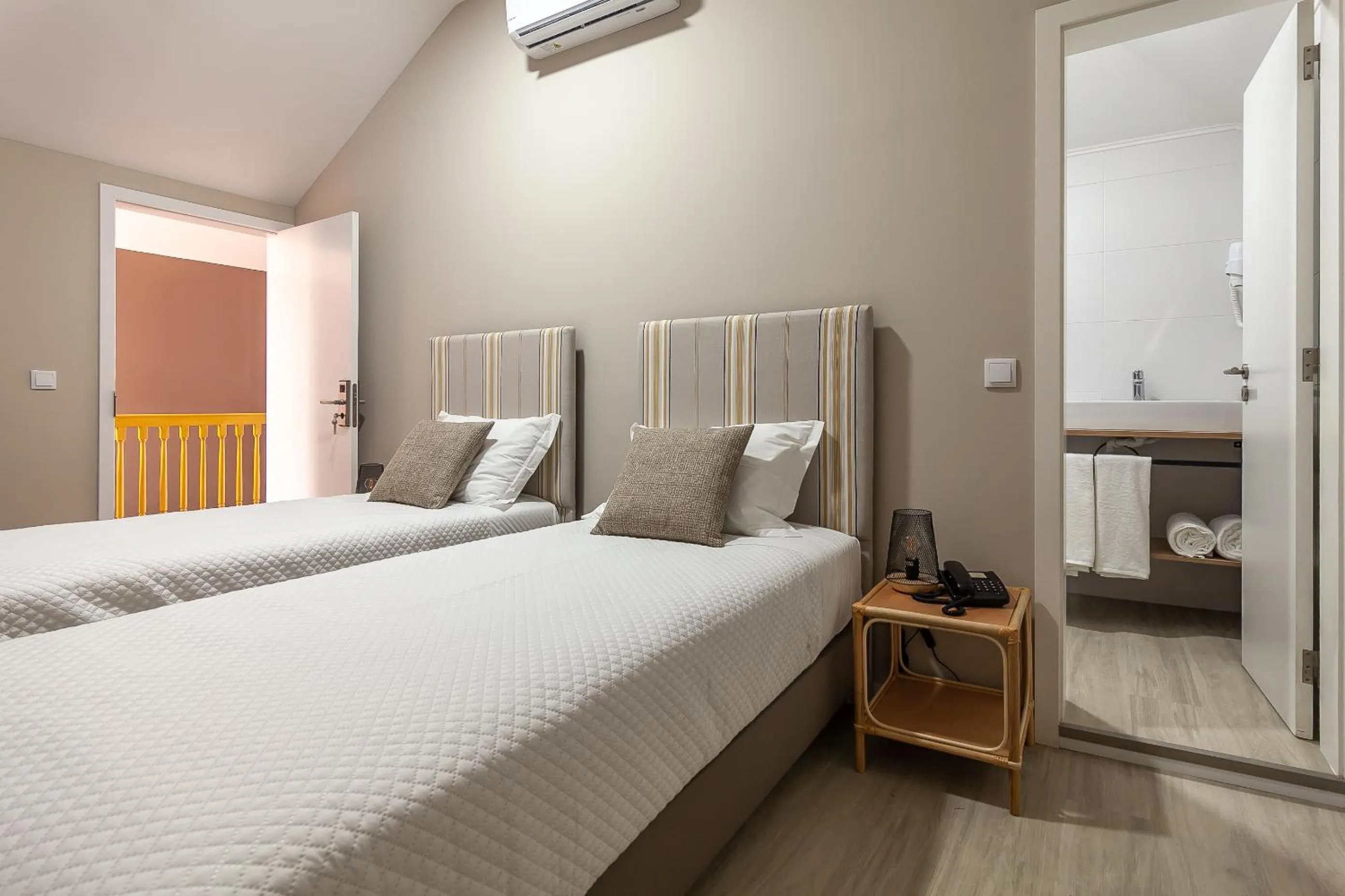 Twin Room with Shower in Zarco B&B Bed & Breakfast