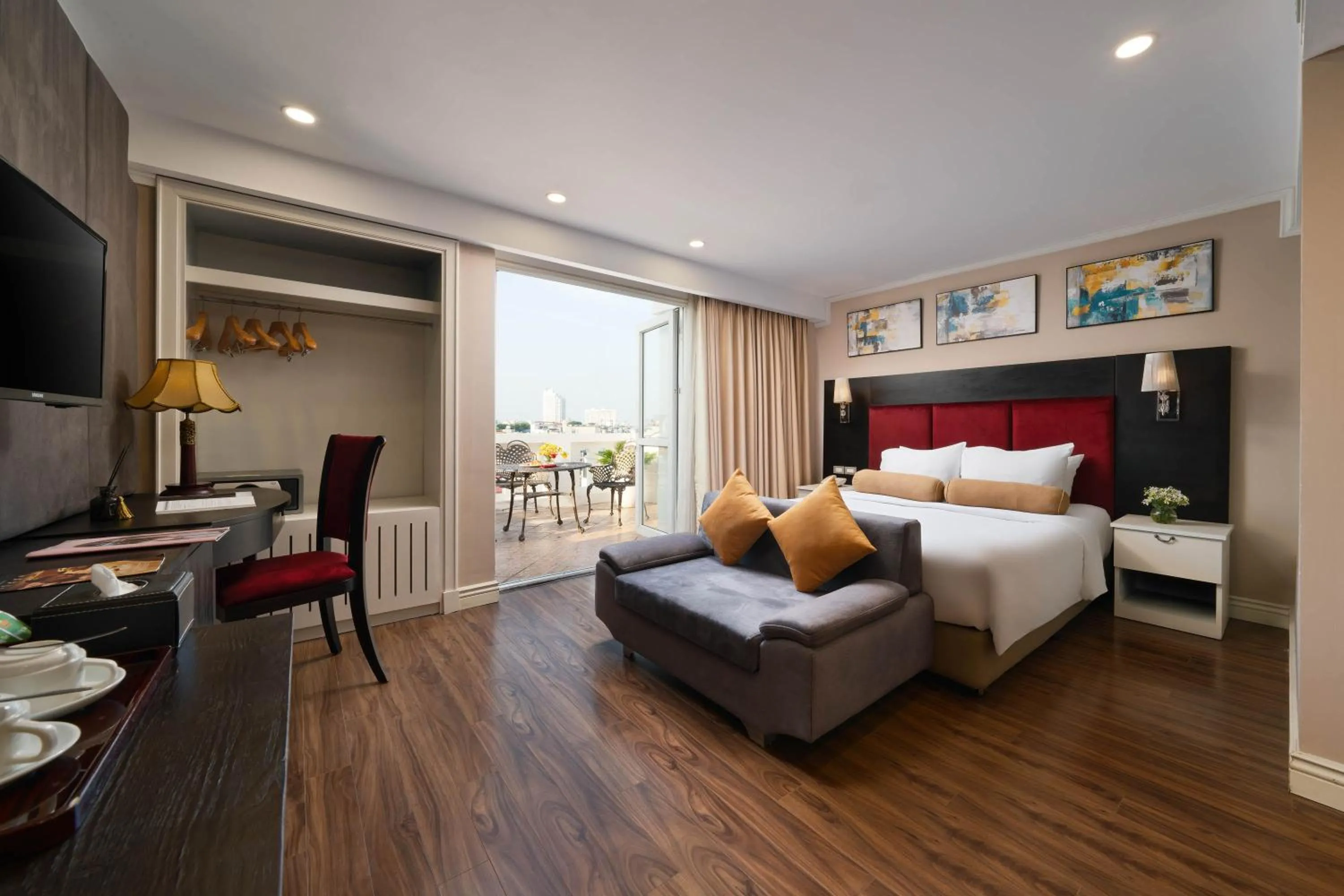 Deluxe Suite with Balcony in Beryl Charm Hotel and Spa