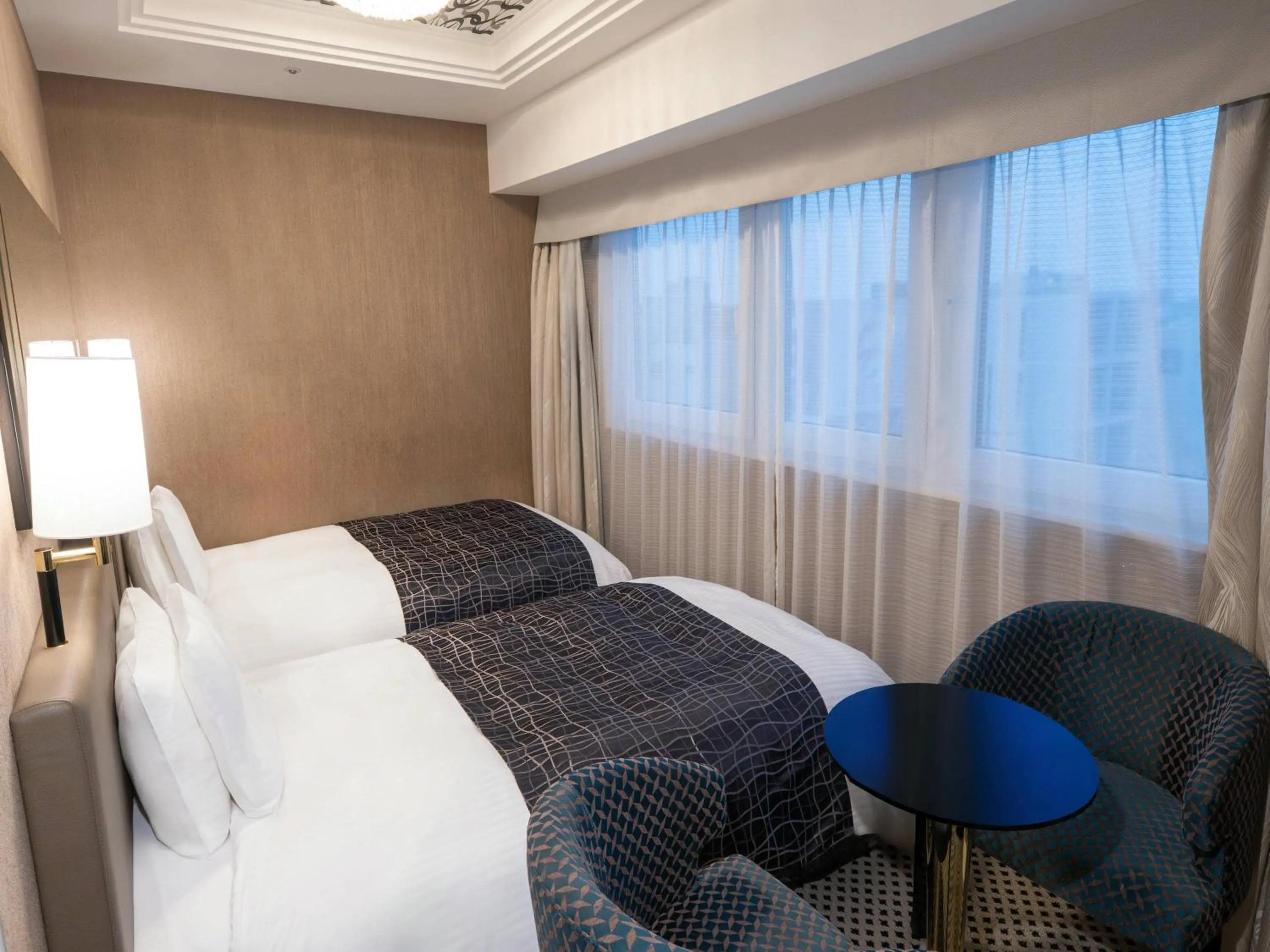 Deluxe Twin Room in APA Hotel Nihombashi Bakurocho Ekimae