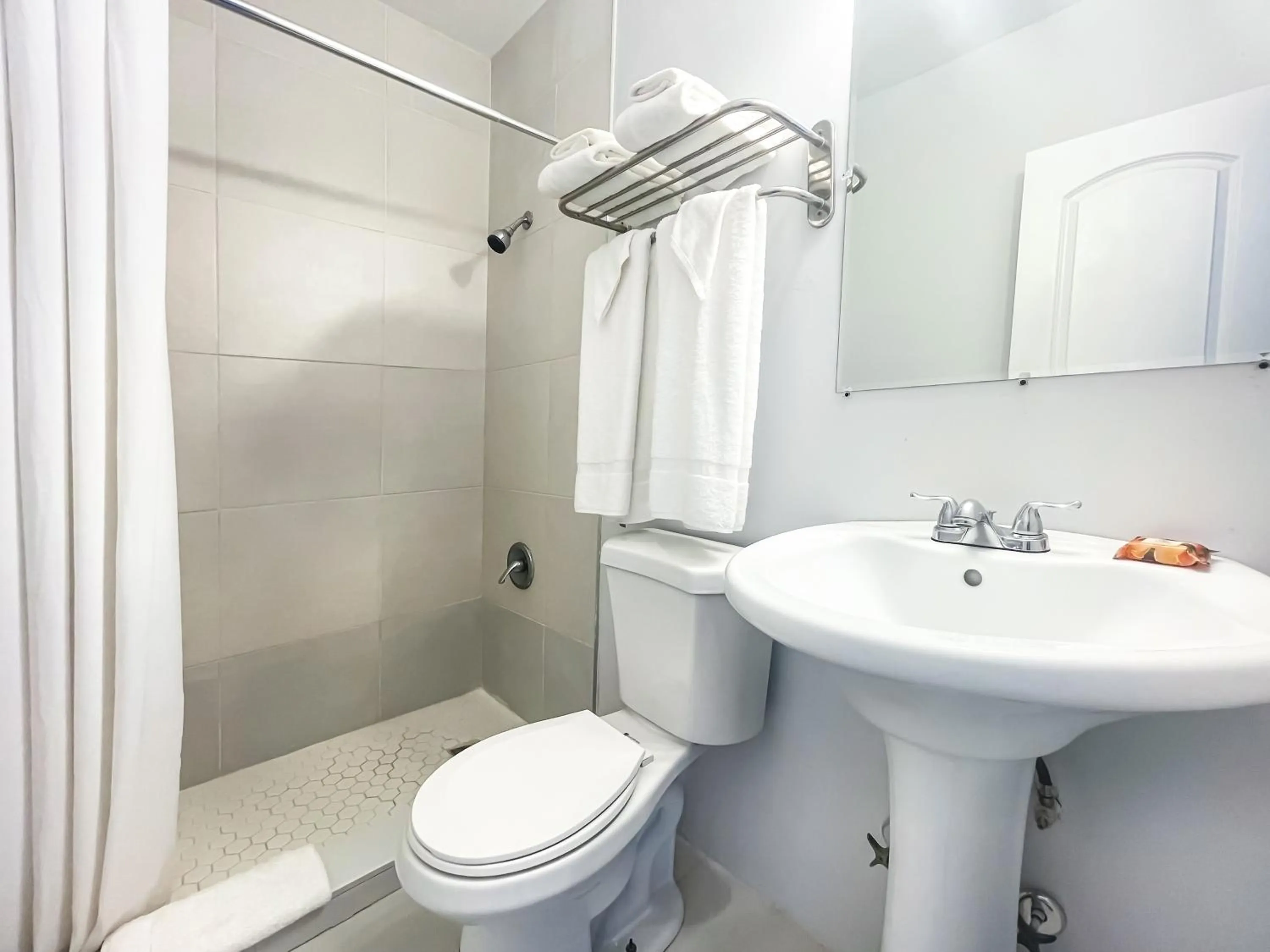 Deluxe King Studio in Paradise Oceanfront by HBH