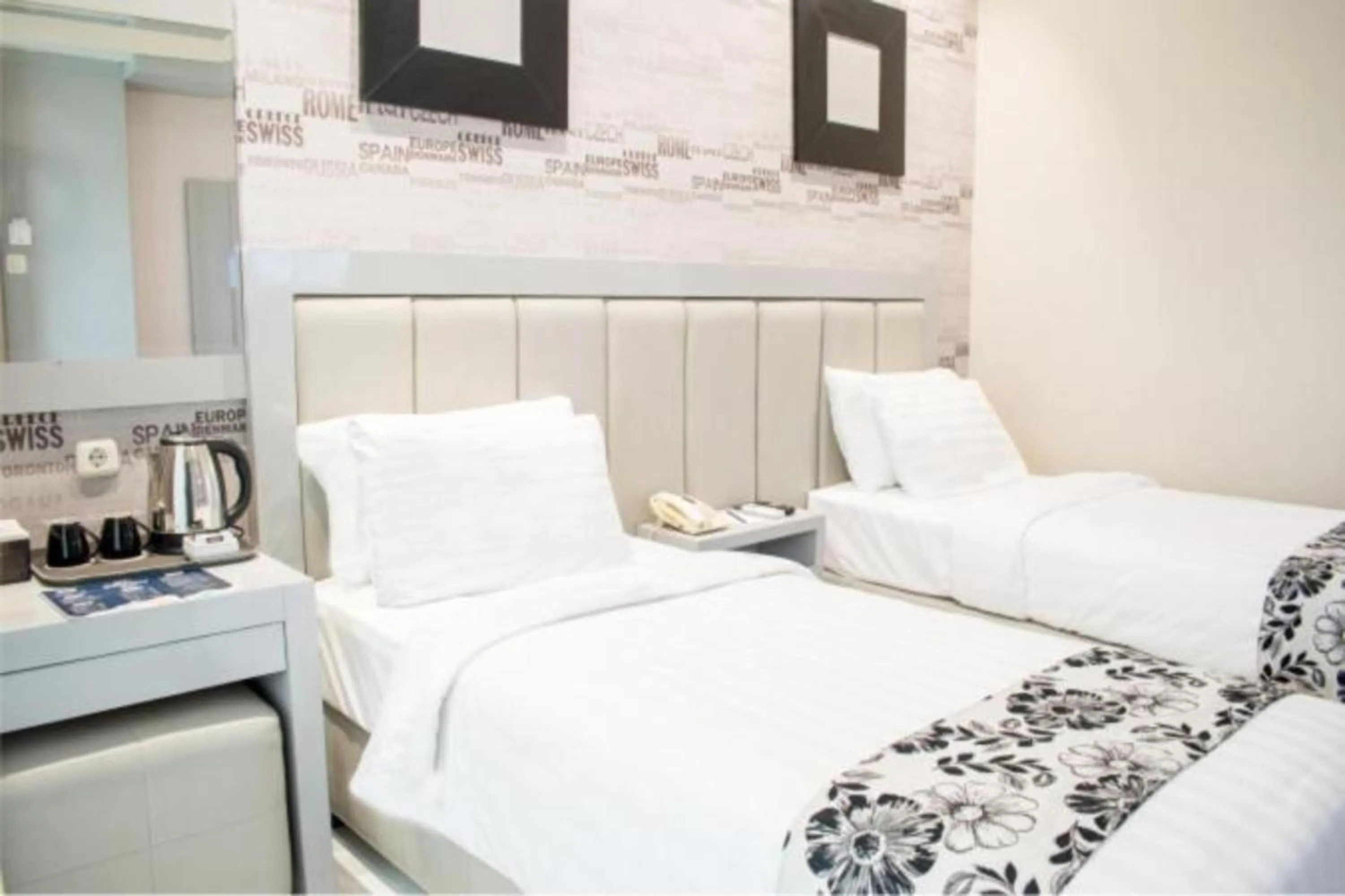 Superior Double or Twin Room in Luminor Hotel Jember By WH