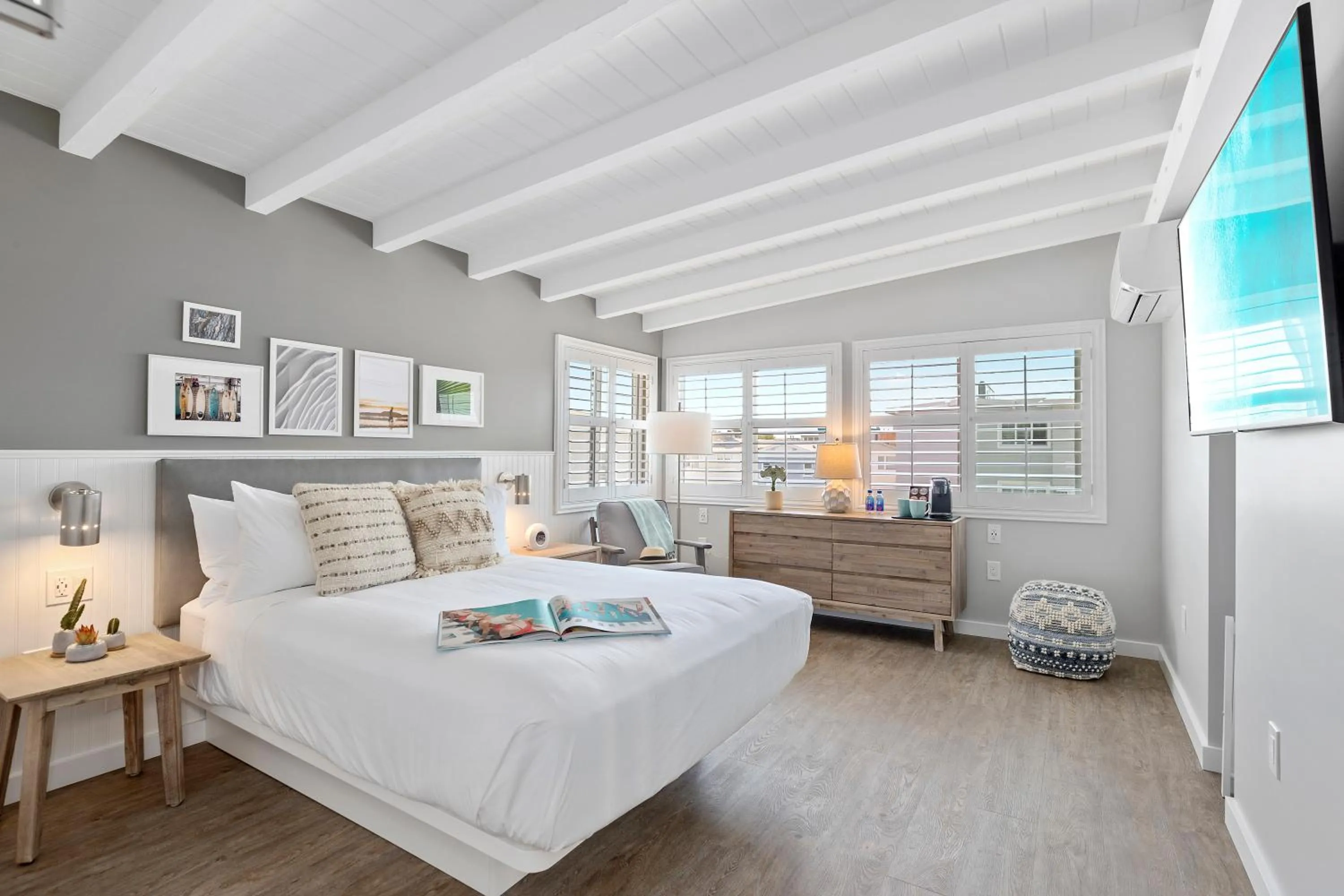 Standard Queen Room in Sea Sprite Beach Club