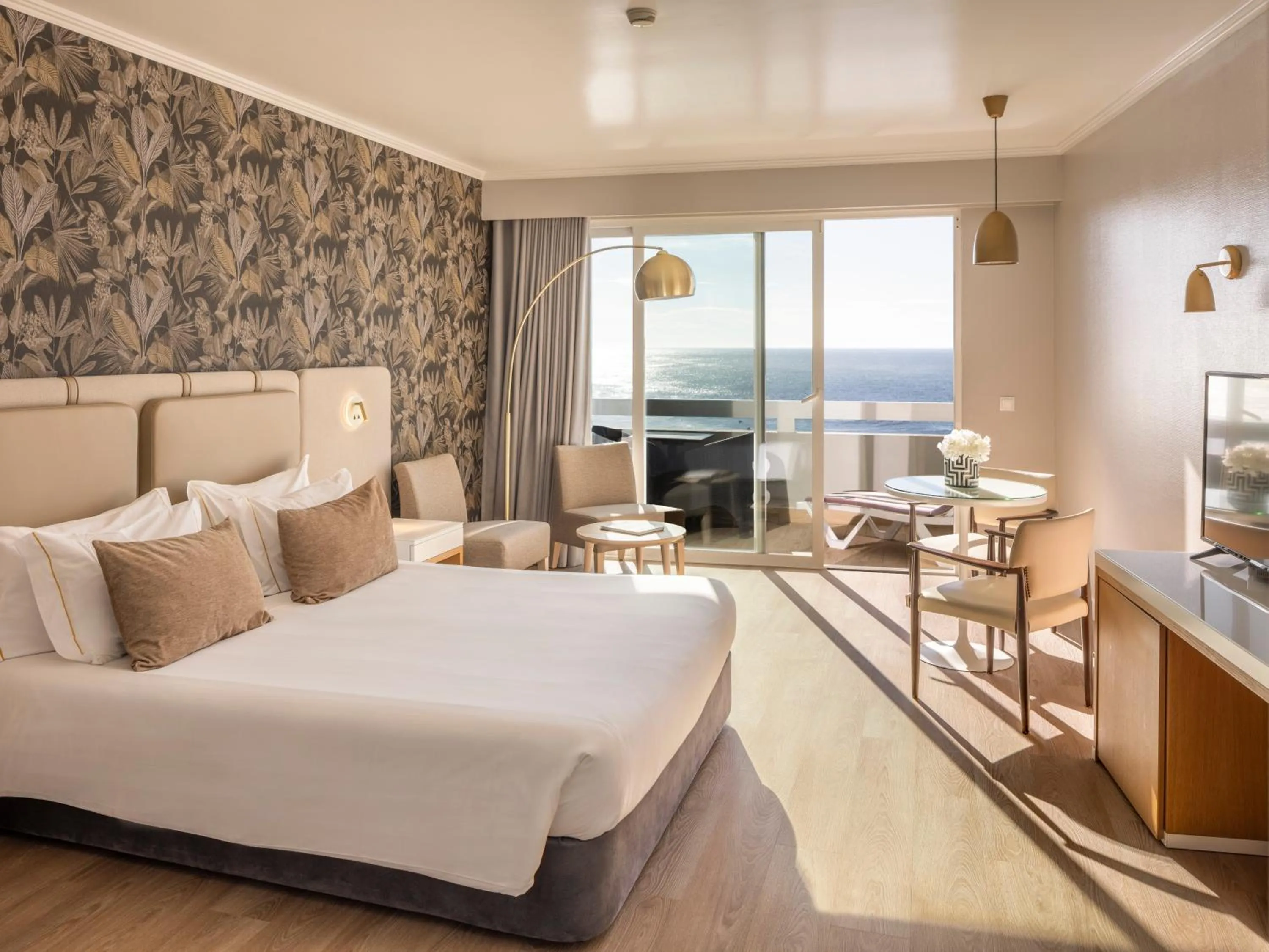 Superior Double or Twin Room with Ocean View and Balcony in Arribas Sintra Hotel