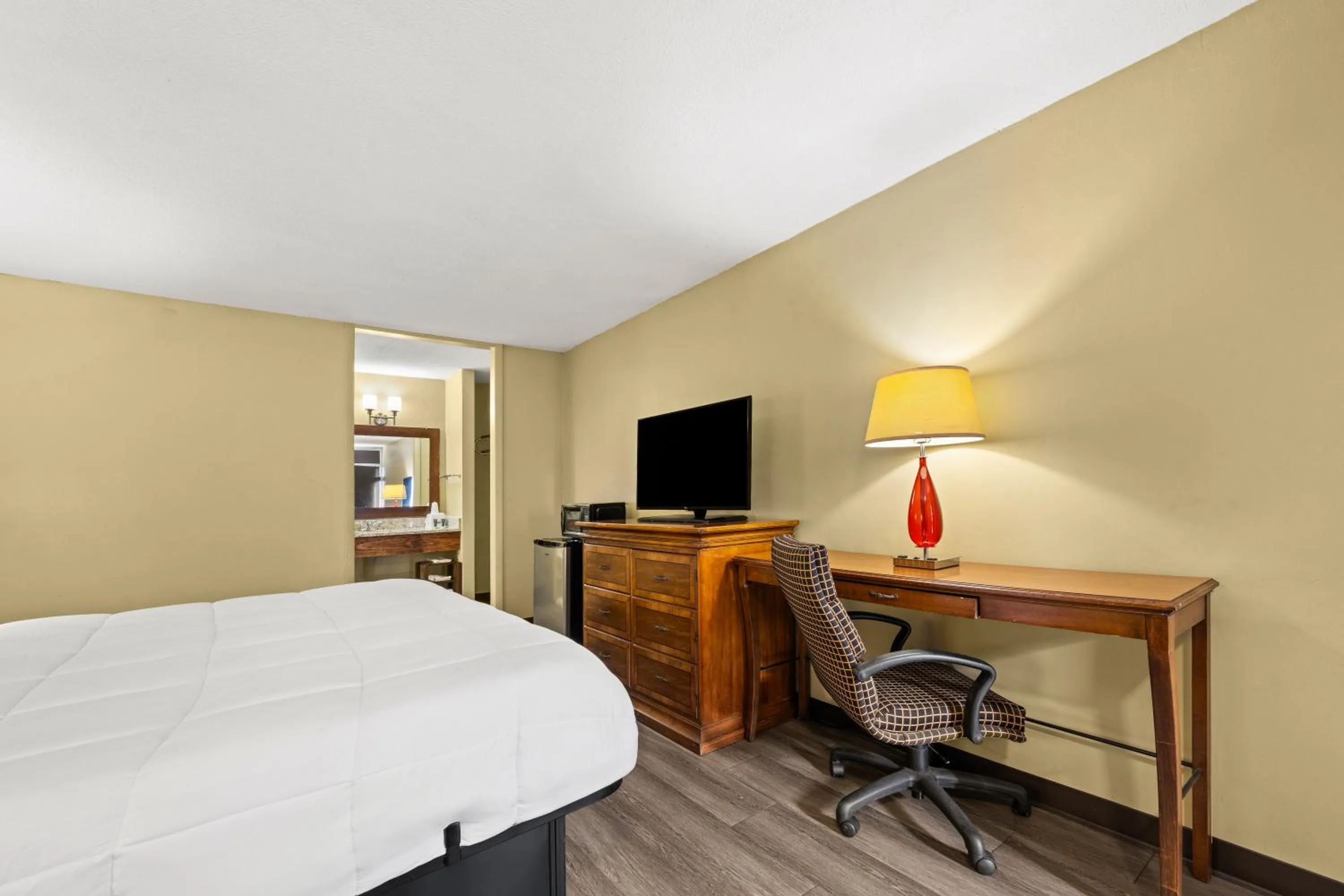 King Room - Non-Smoking in Americas Best Value Inn - Wilson