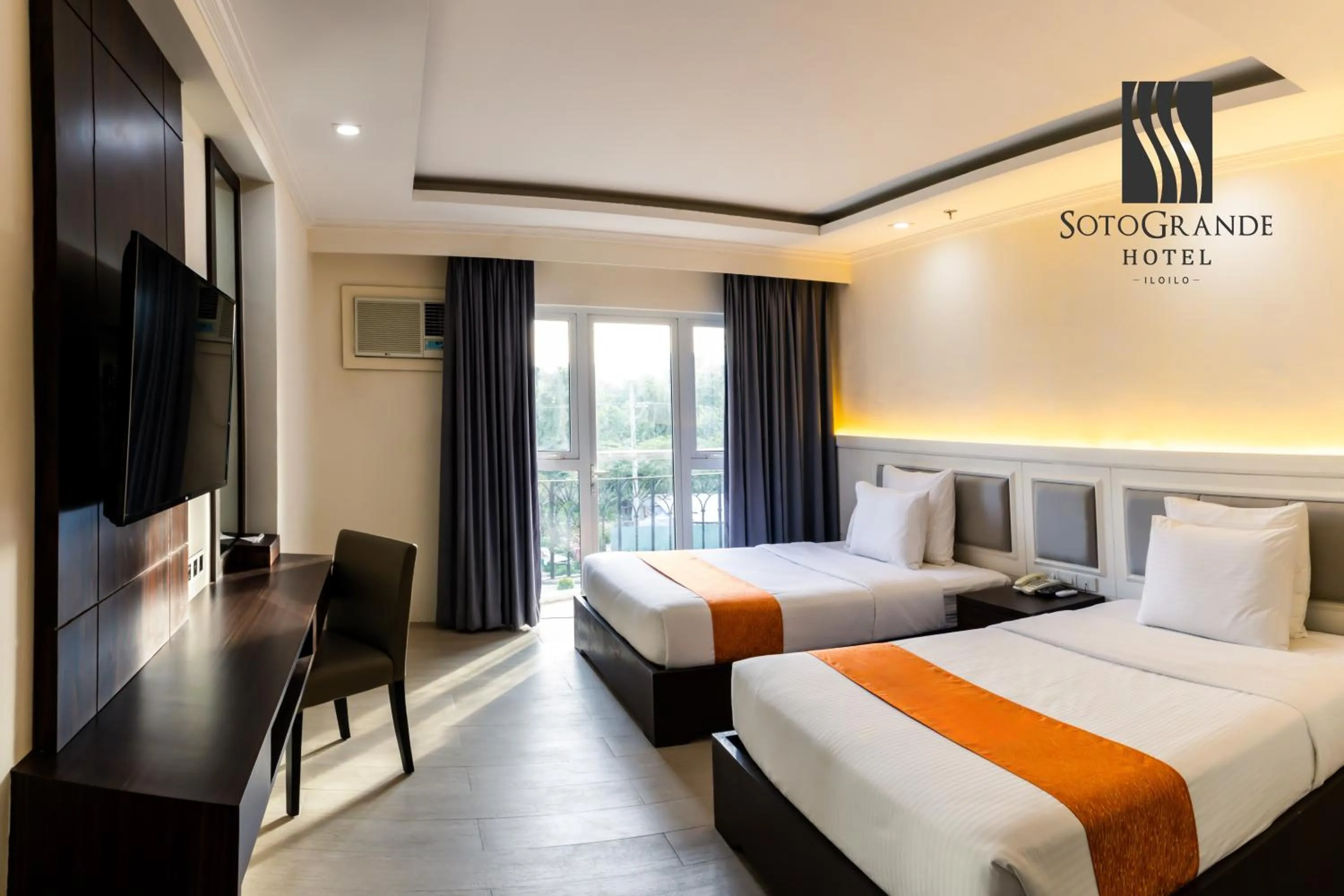 Deluxe Double or Twin Room in Sotogrande Iloilo Hotel
