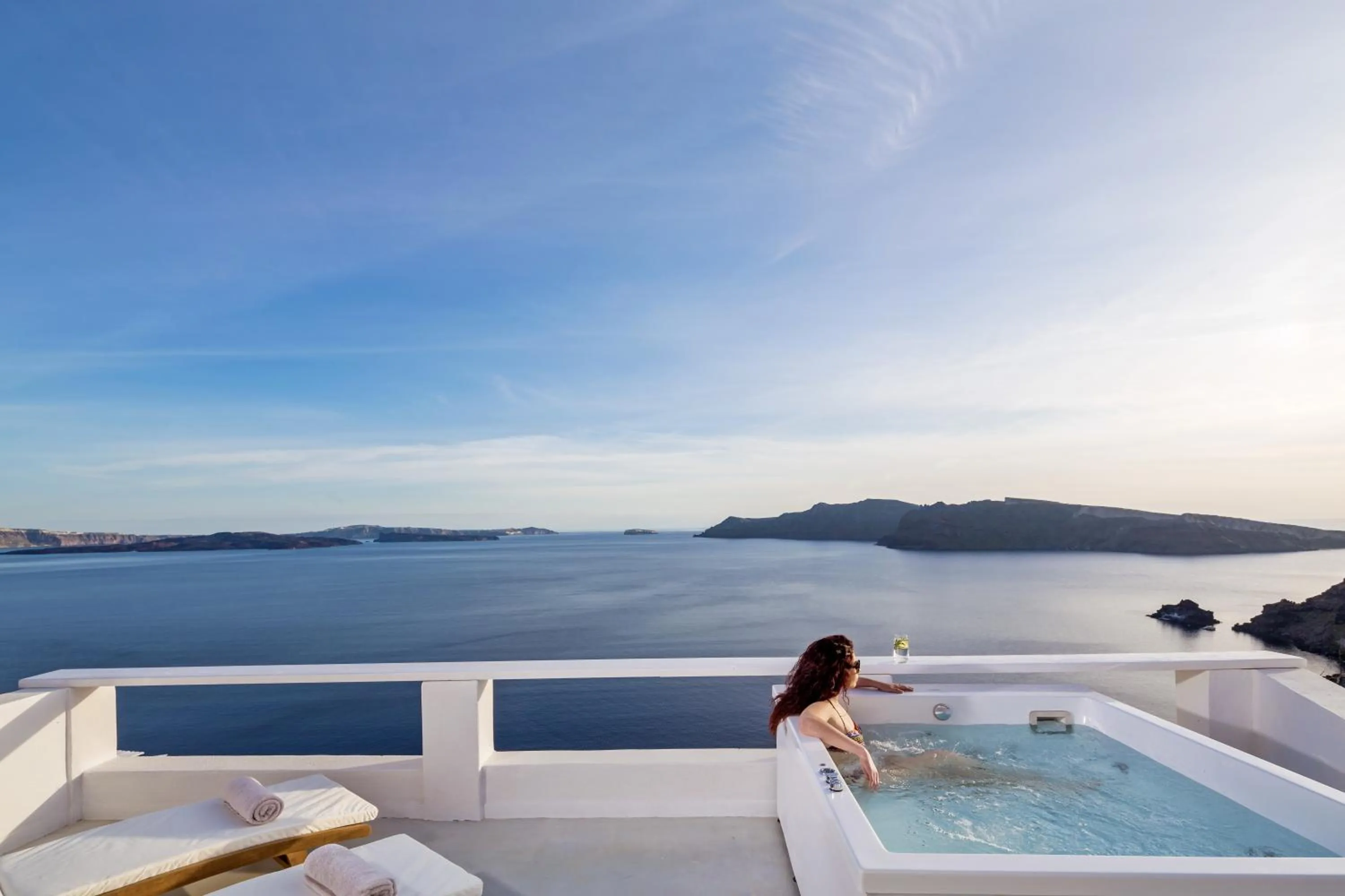 Pure Bliss Villa with Sea View and Plunge Pool in White Pearl Villas