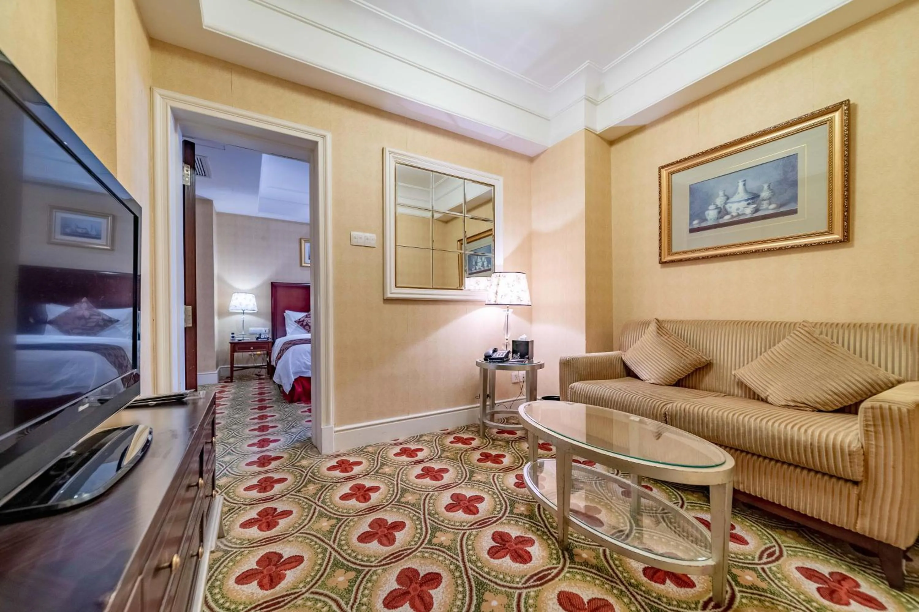 Deluxe Twin Suite with Two Twin Beds - Non-Smoking in Ramada Yichang Hotel