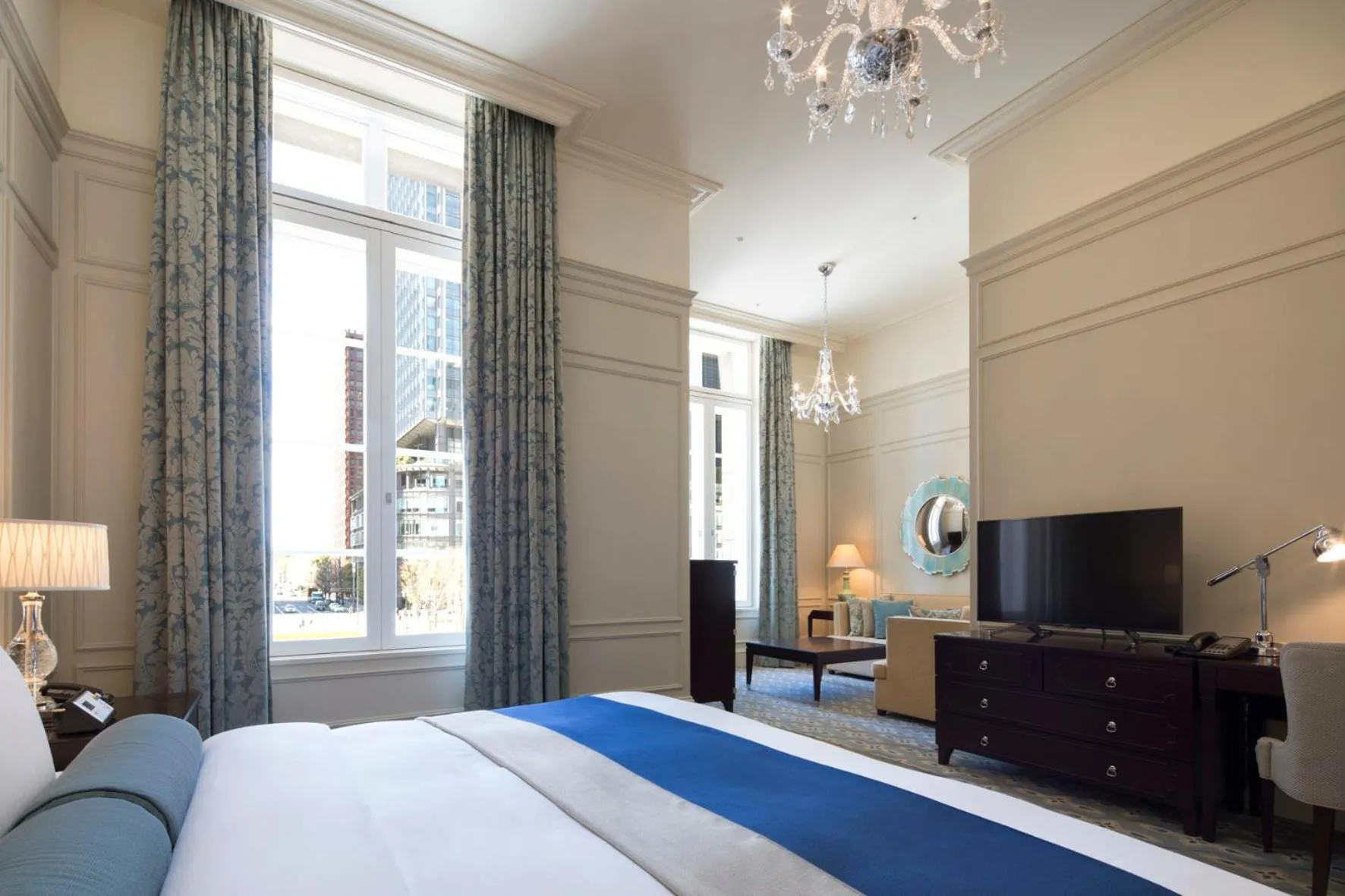 Junior Suite King Room - Non-Smoking in The Tokyo Station Hotel